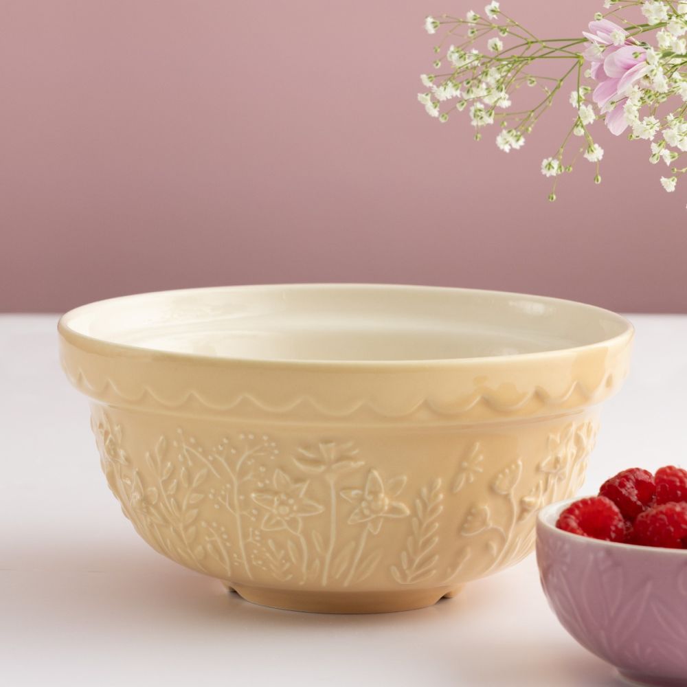 Mason Cash In The Meadow S30 (1.25 Qt) Mixing Bowl | Daffodil