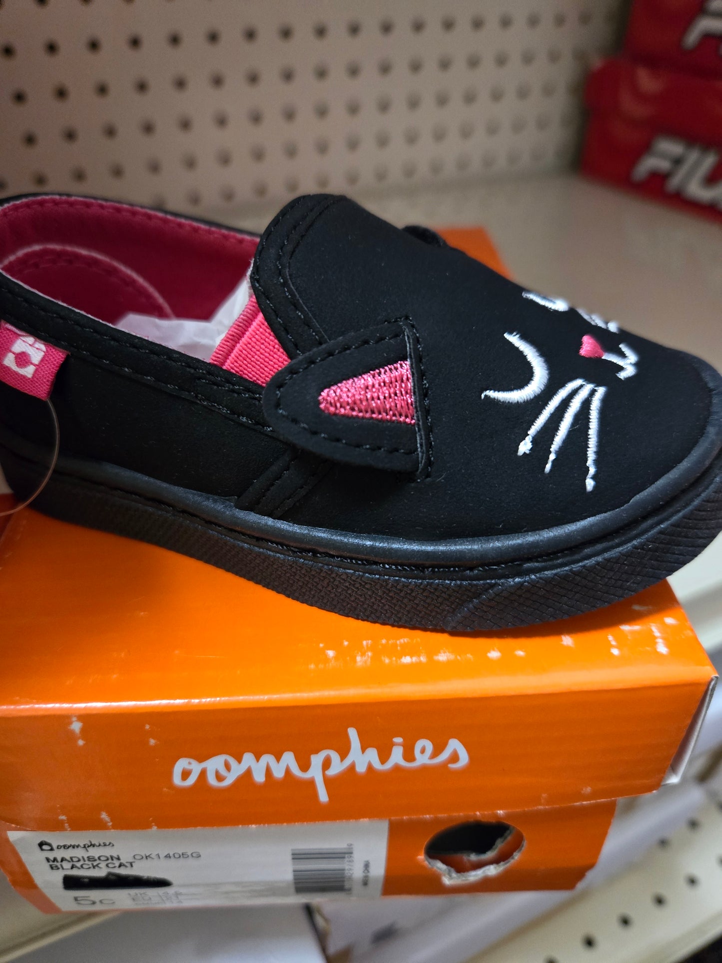 OK1405G OOMPHIES MADISON BLACK CAT KIDS SHOES