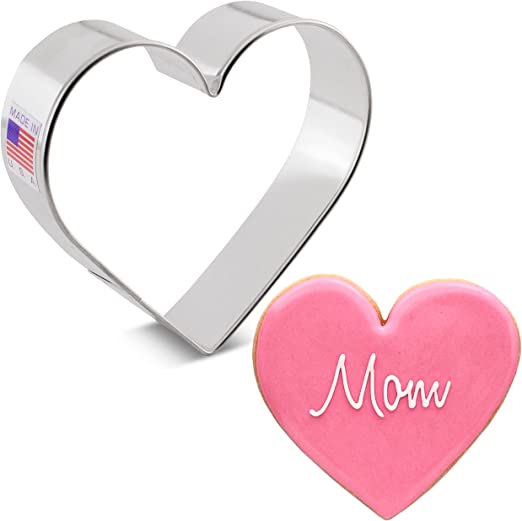 28-009 HEART COOKIE CUTTER W/RECIPE CARD