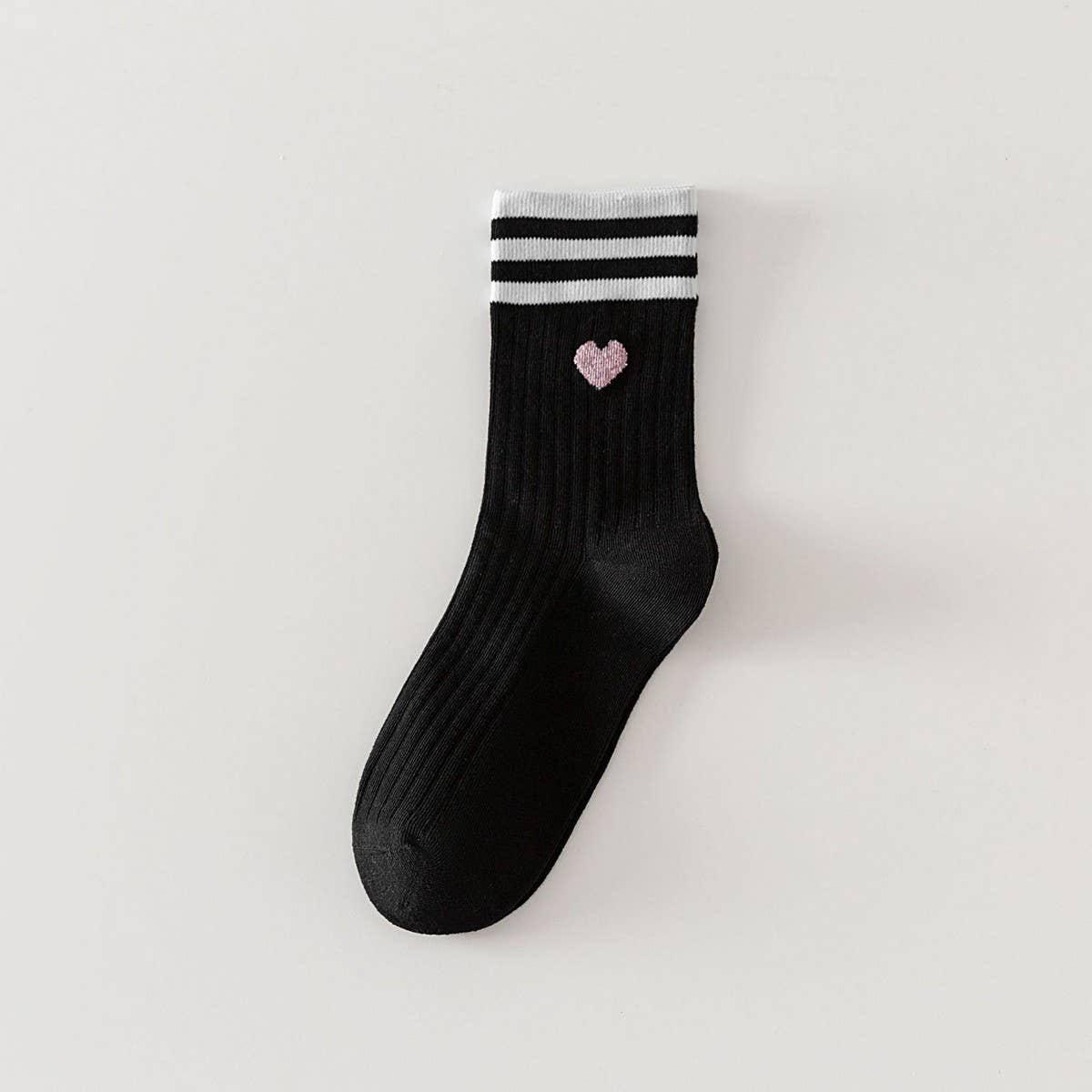 CWMS0900-Black-OS College Style Heart, Two Stripes Print Crew Socks