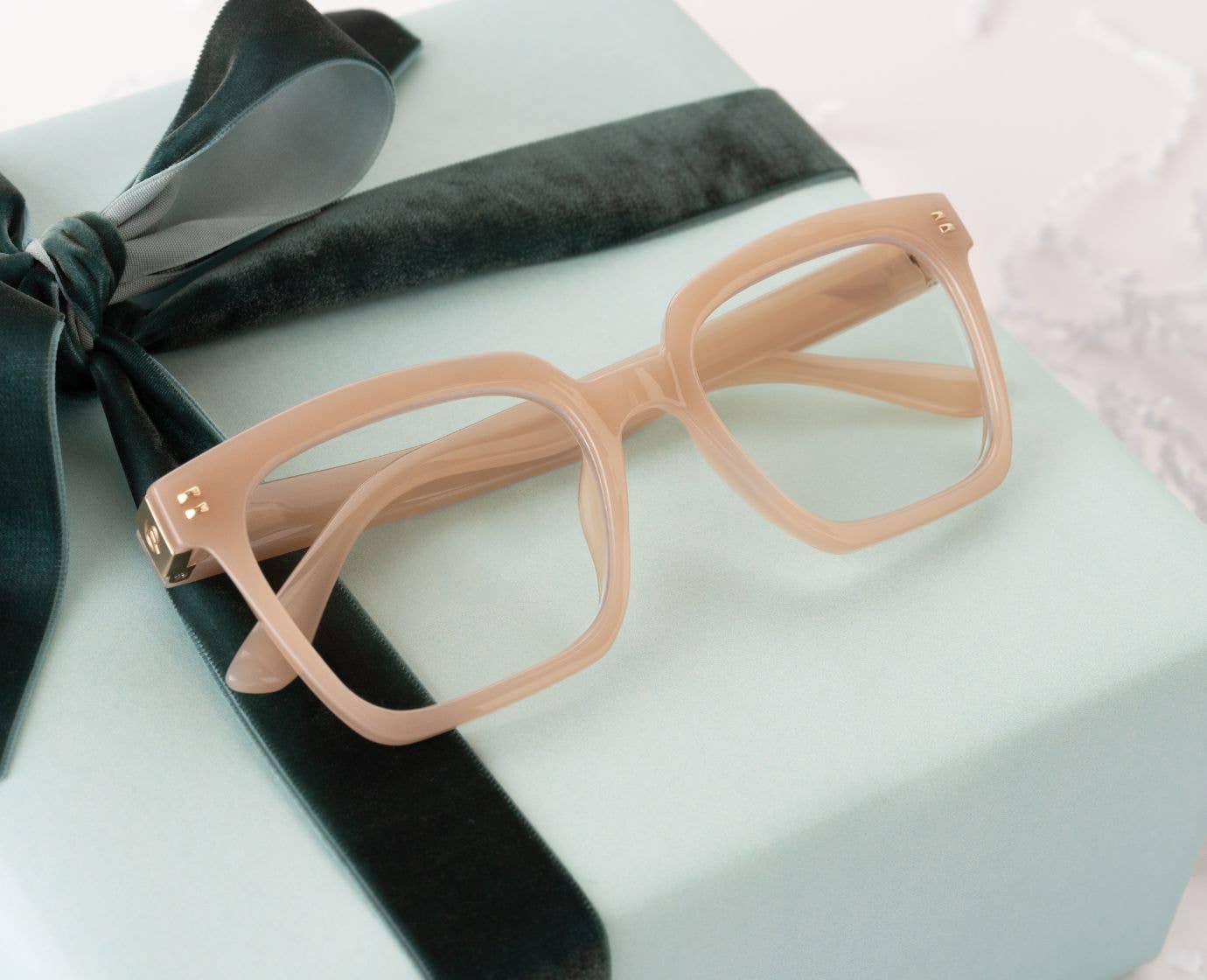3486200 Montage (Blue Light): Taupe / Reading / 2.00