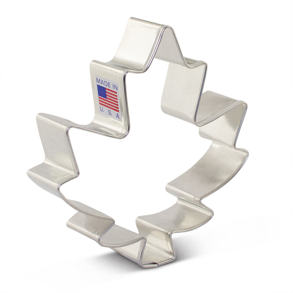 01-080 MAPLE LEAF COOKIE CUTTER