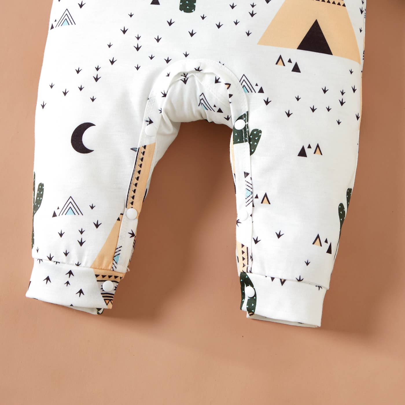 Baby Boy/Girl All Over Print Striped Long-sleeve Jumpsuit: 0-3 Months / Color block