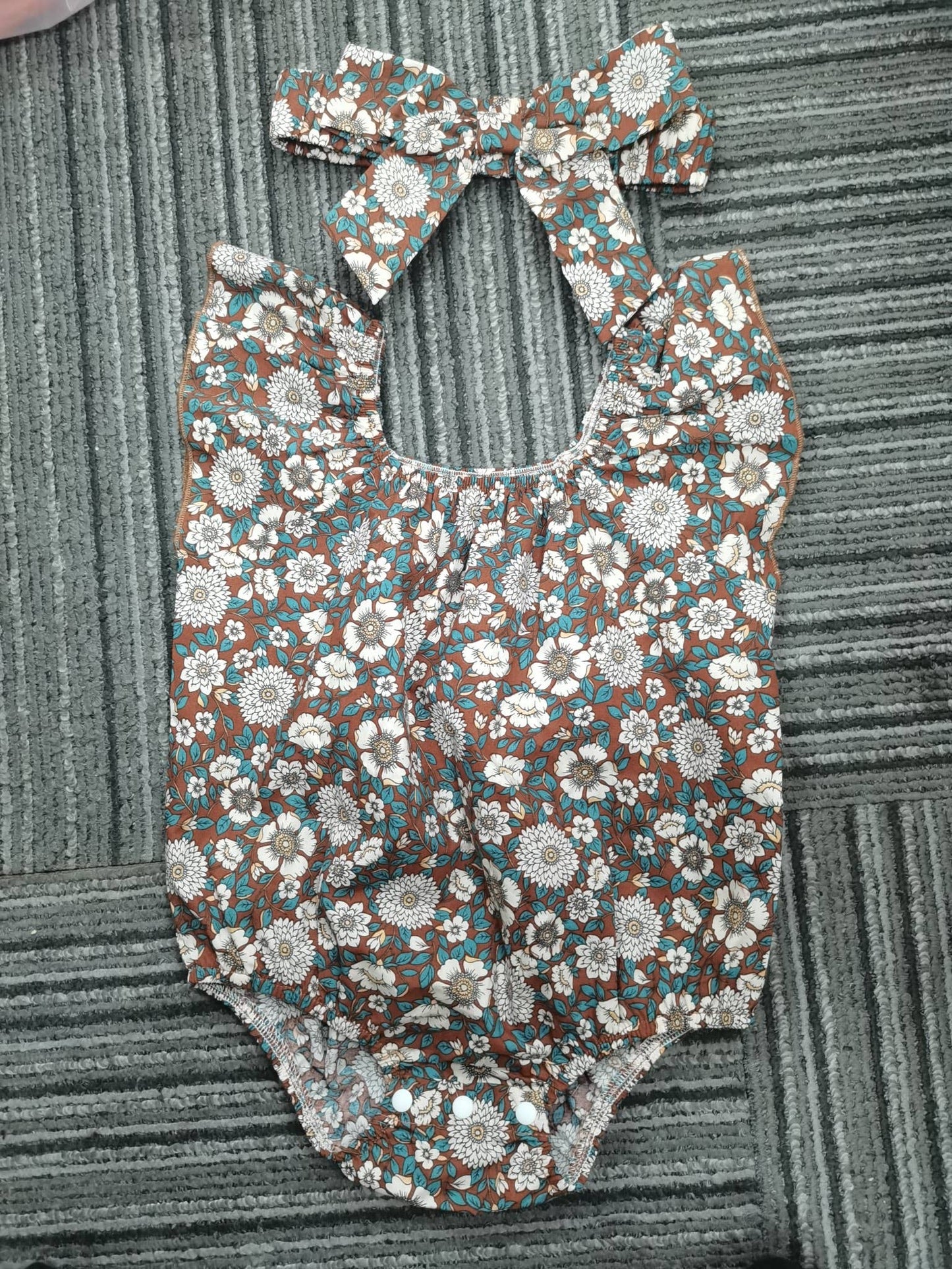 Girl's Sleeveless Romper with Floral Design, 100% Cotton: Brown / 9-12 Months