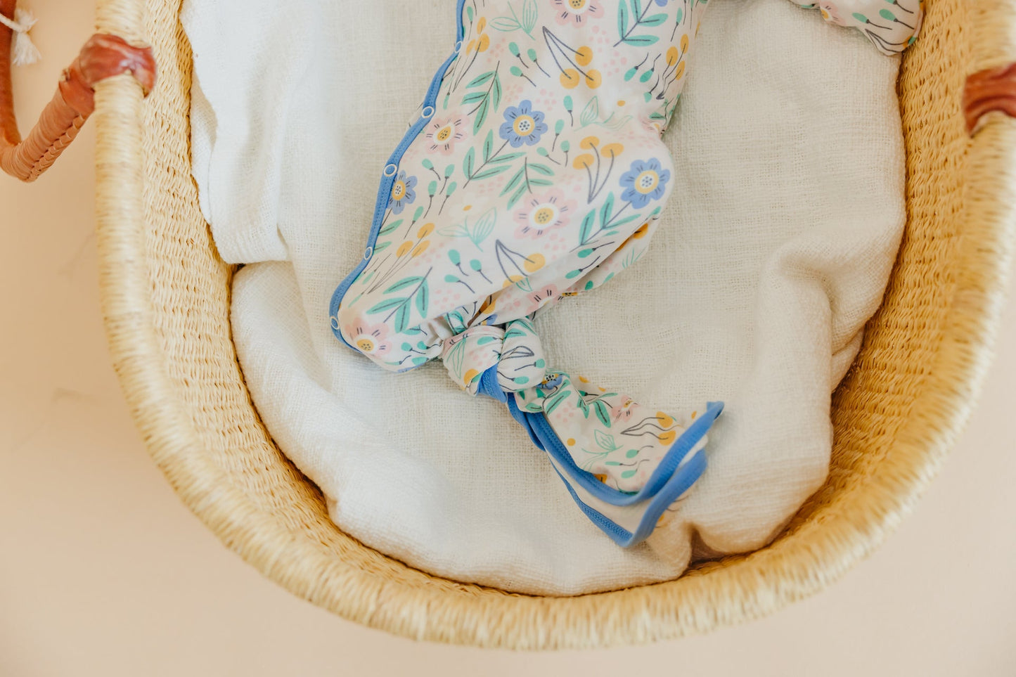 CLARA NEWBORN KNOTTED GOWN