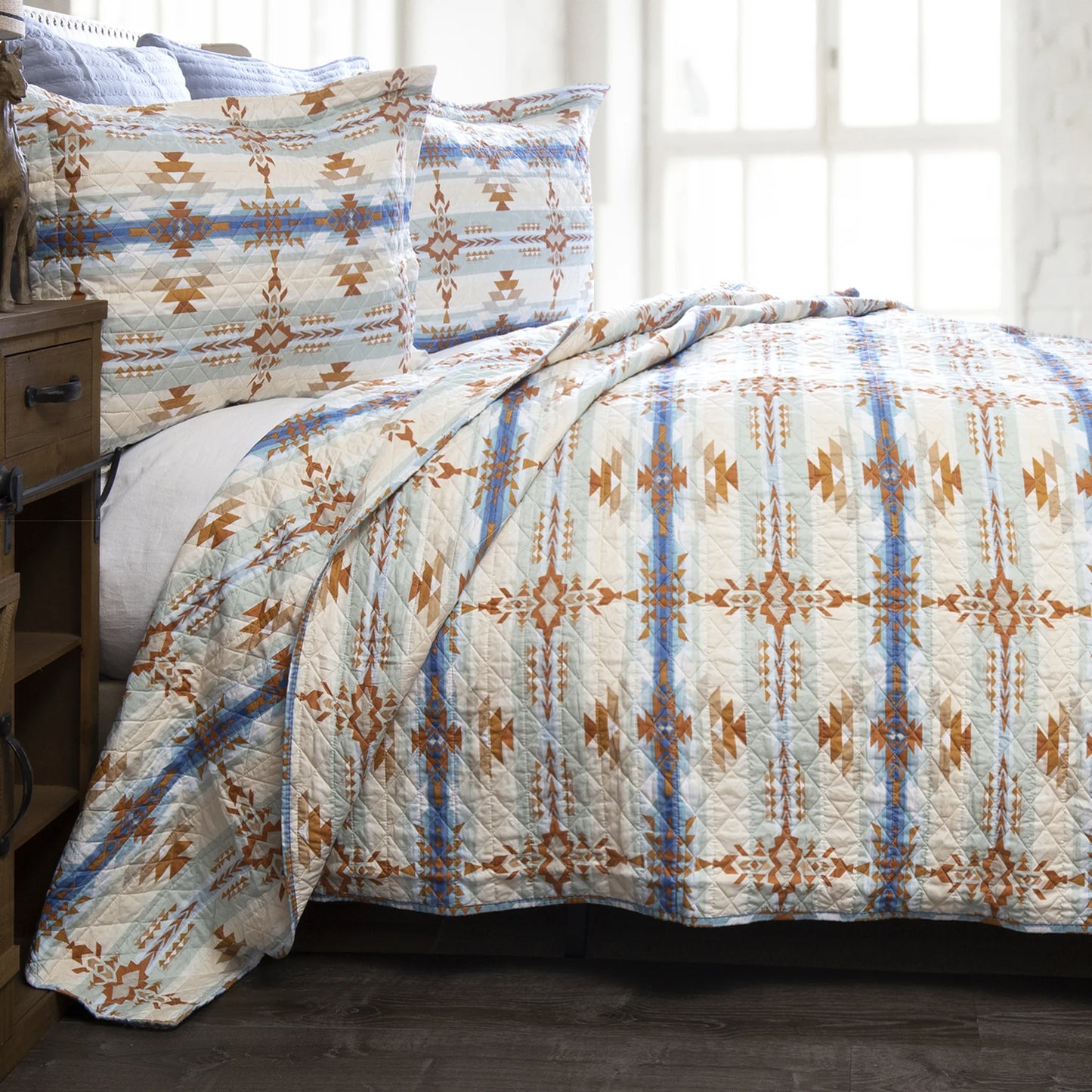 JQ413 Carsten's Stack Rock Southwest Quilt Queen Set