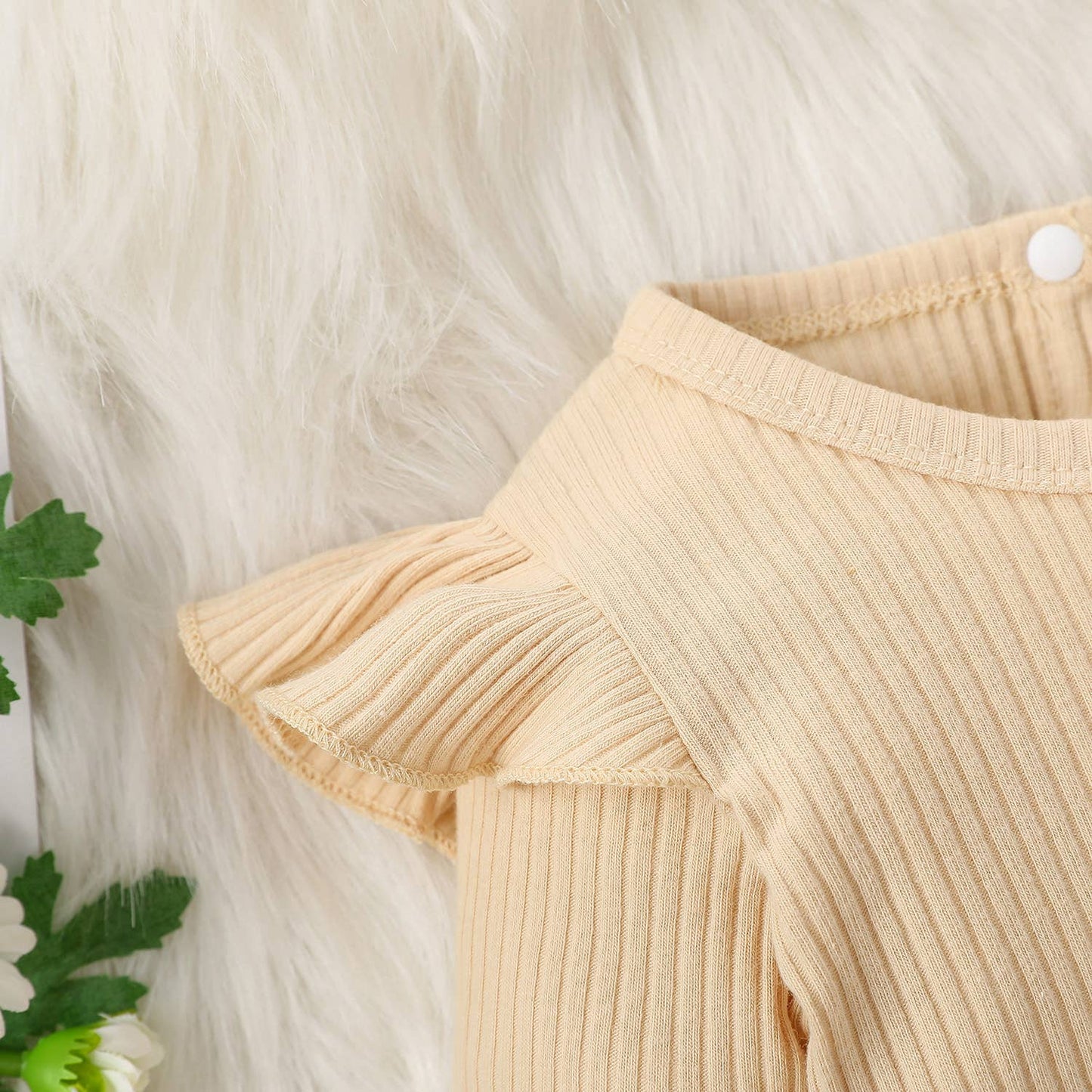 Ribbed 3pcs FloralRuffle Decor Long-sleeve Baby Set: Khaki / 12-18 Months