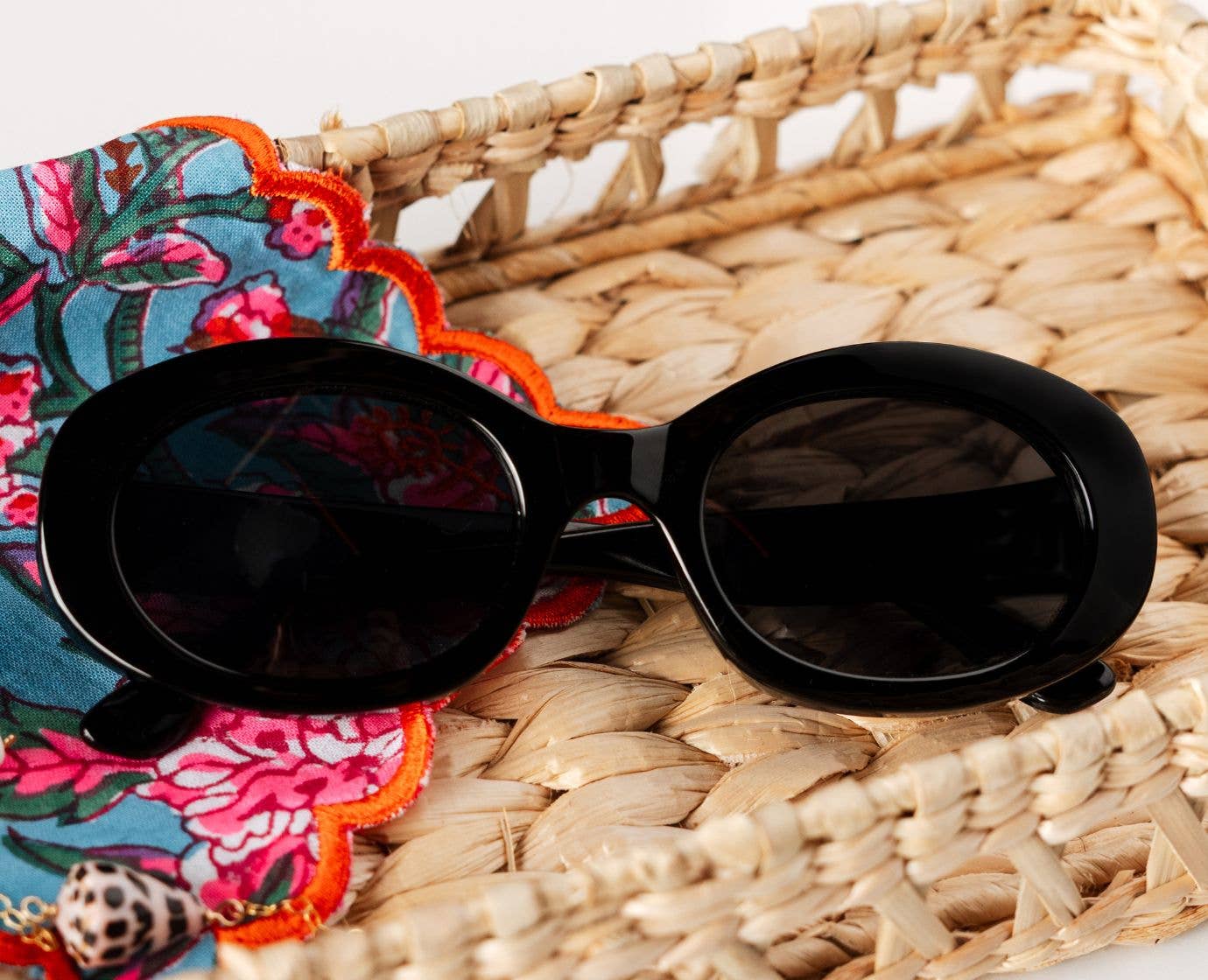 Howdy (Sunglasses): Black / No Correction