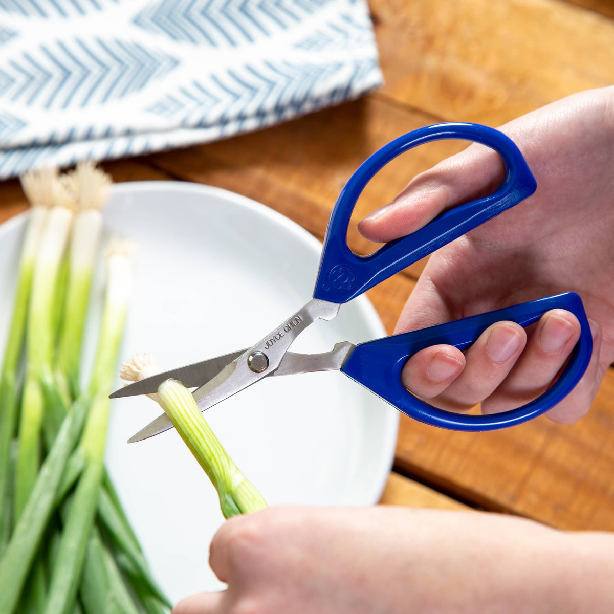 Joyce Chen Unlimited Kitchen Scissors with Blue Handles