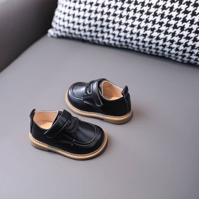 Toddler Boy Fashion Black Soft Sole Shoes: Toddler US 6