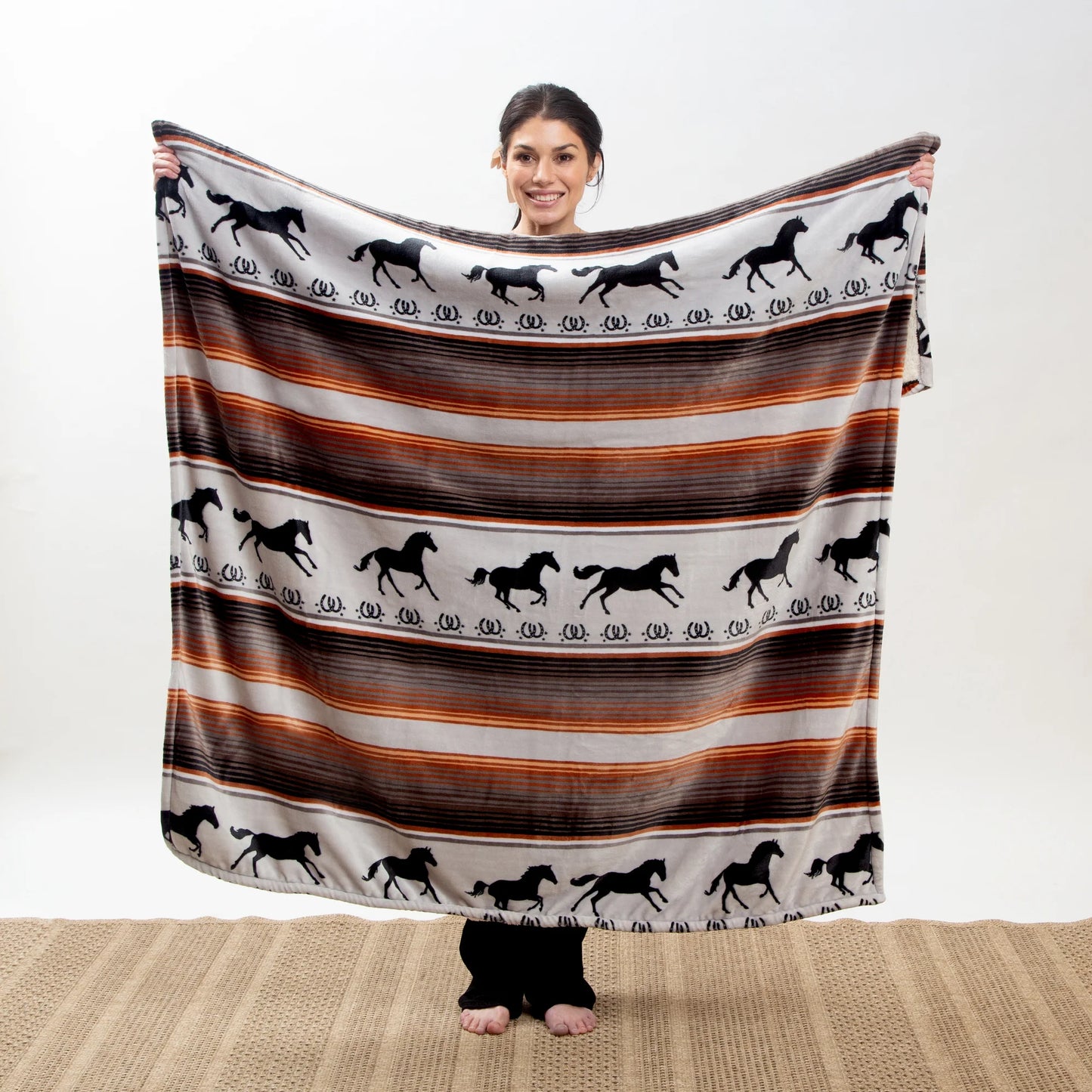 JP967 Carsten's Running On The Range Throw Blanket
