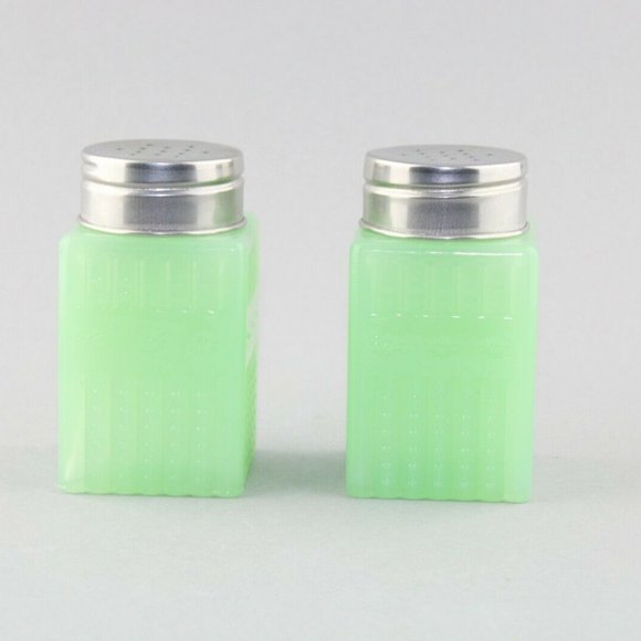 JADEITE GLASS COLLECTION SALT & PEPPER SHAKER 2 OZ, SOLD SEPARATELY