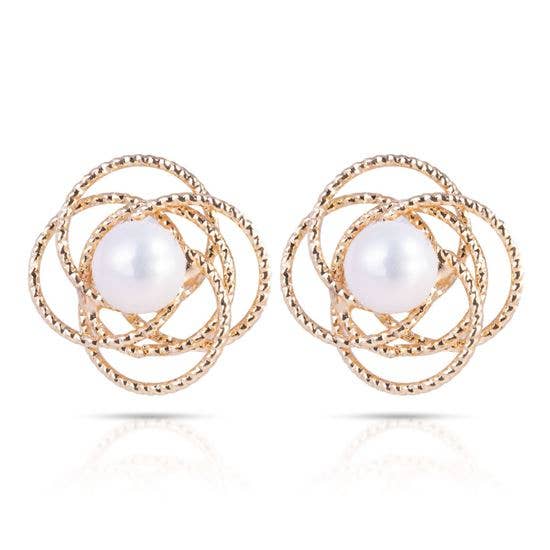 Flower Pearl Stud Earrings - Gold - AMANDA BLU