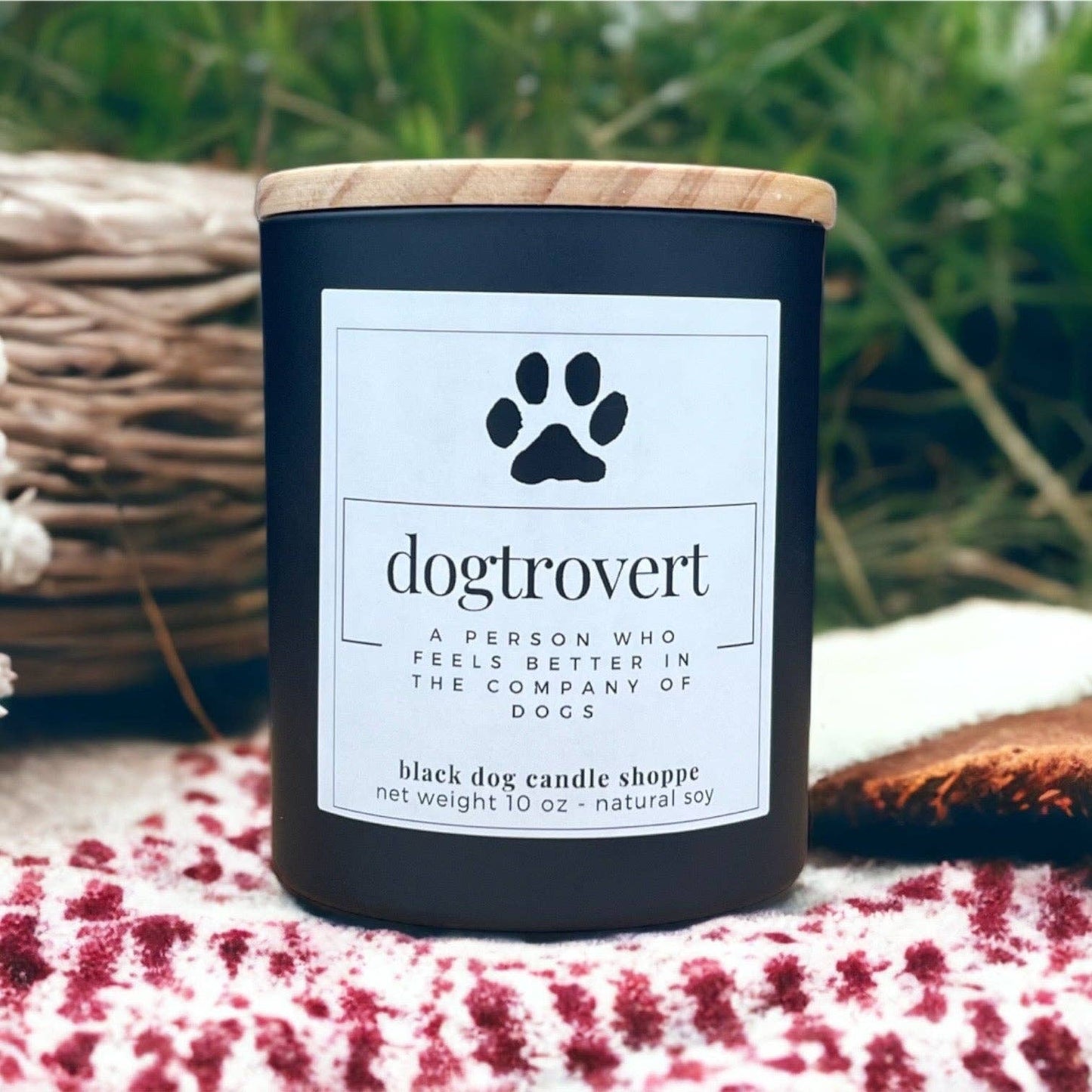 Dogtrovert Dog Lover Candle: Black / Baja Cactus Blossom