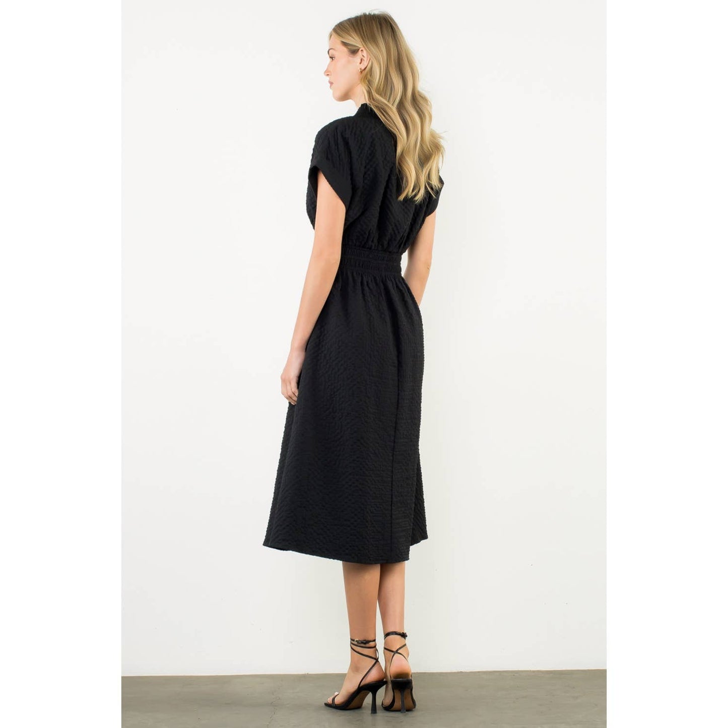 Textured Split Neck Smocked Waist Dress: BLACK / XS-S-M-L(1-2-2-1)
