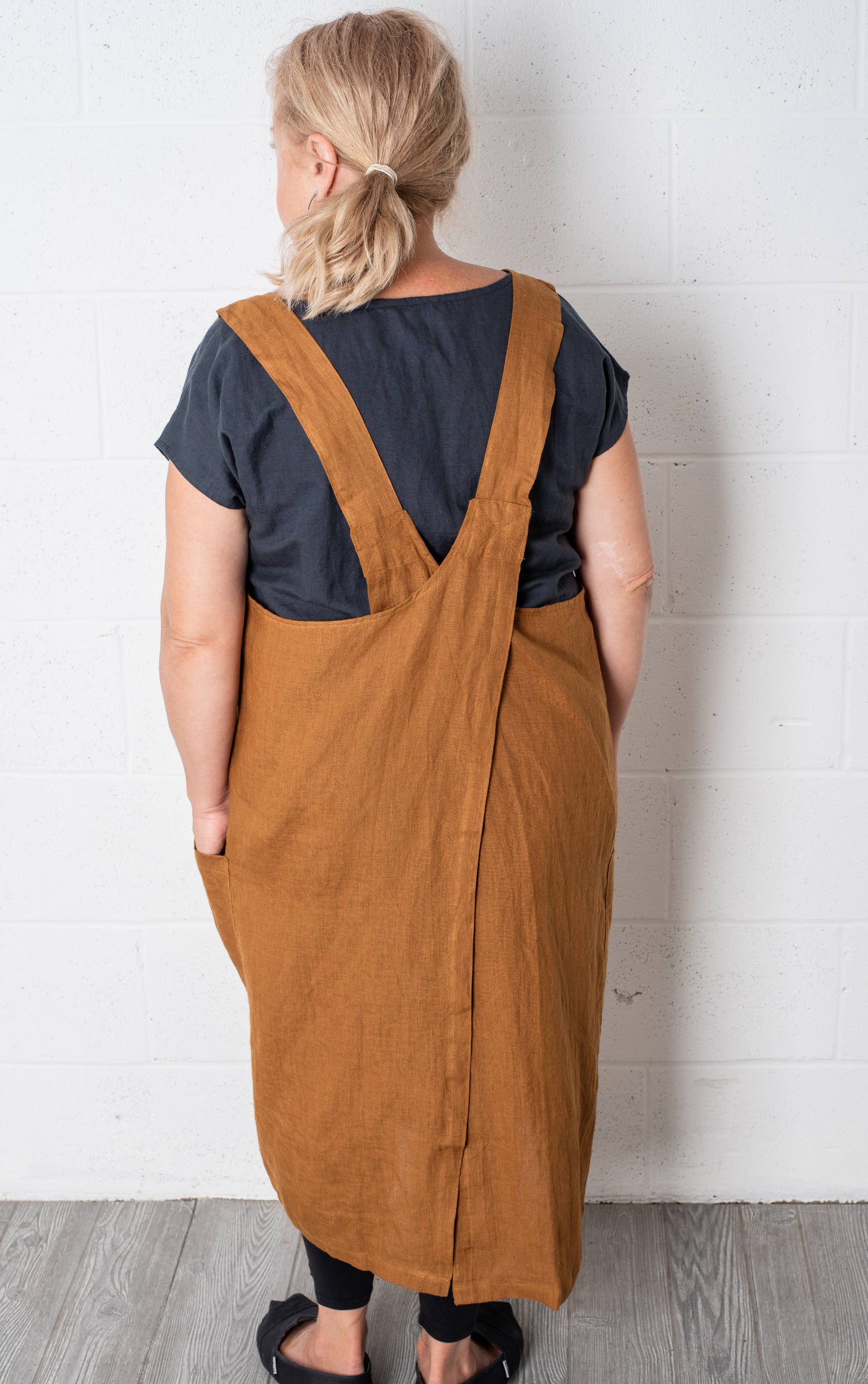 Linen Pinafore ( Japanese Apron): Marine blue / One Size ( US 14 and up or for oversized/loose look)