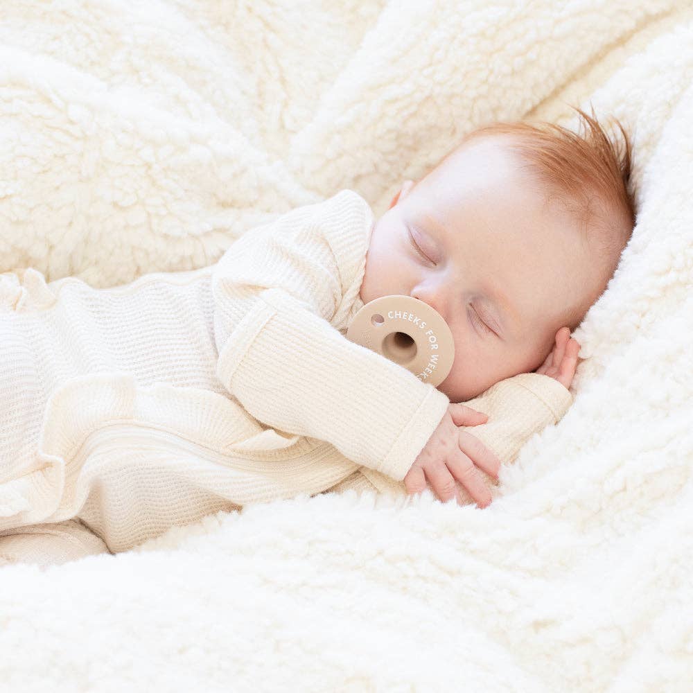 Cheeks for Weeks Bubbi™ Pacifier: Tan