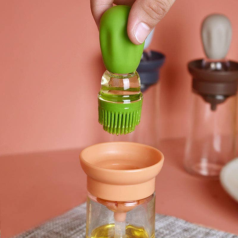 Perfectly drip Oil bottle with silicone brush Pastry steak L: 1 Pack(Mix & Match Colors)