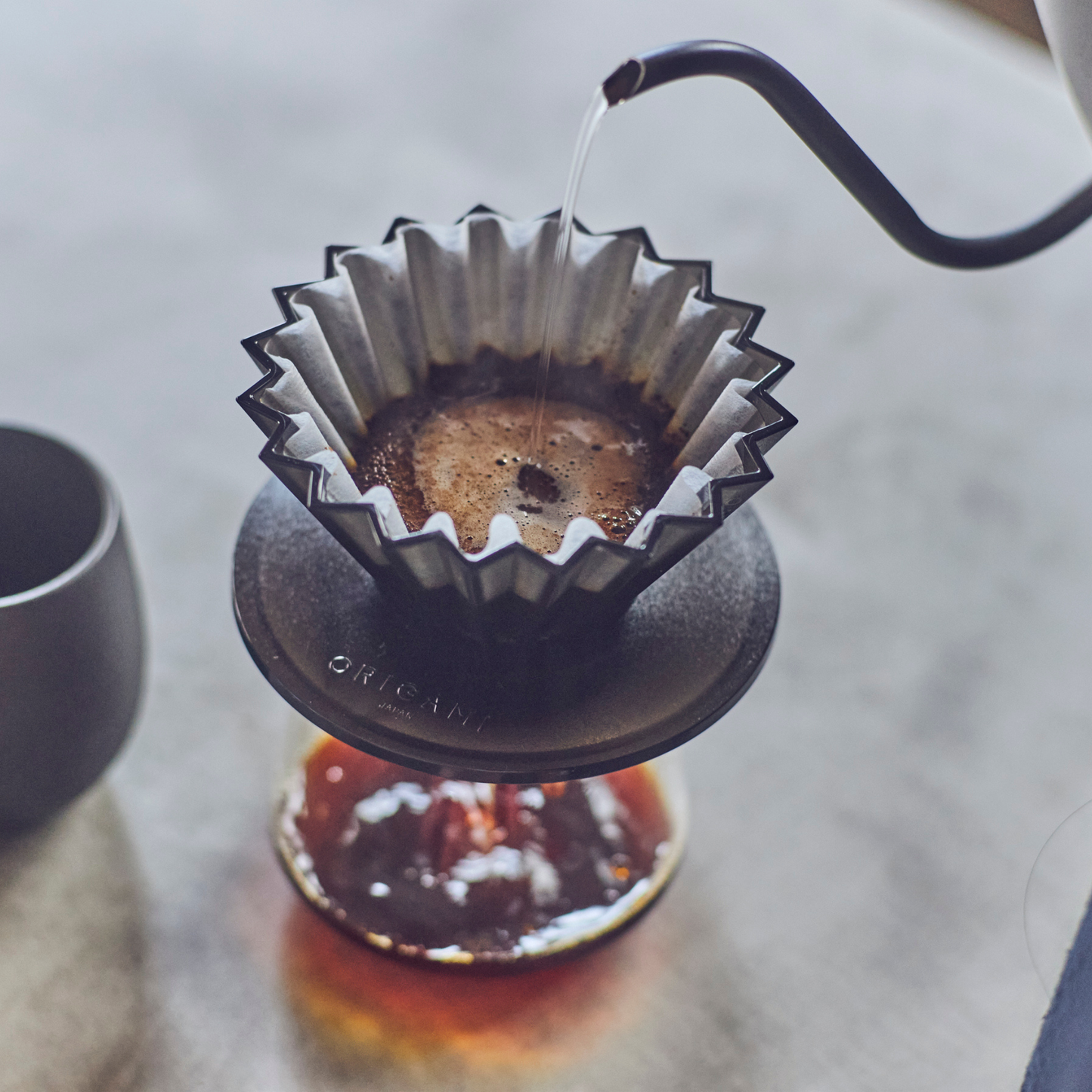 ORIGAMI AS Resin Dripper Holder: Black OR Clear