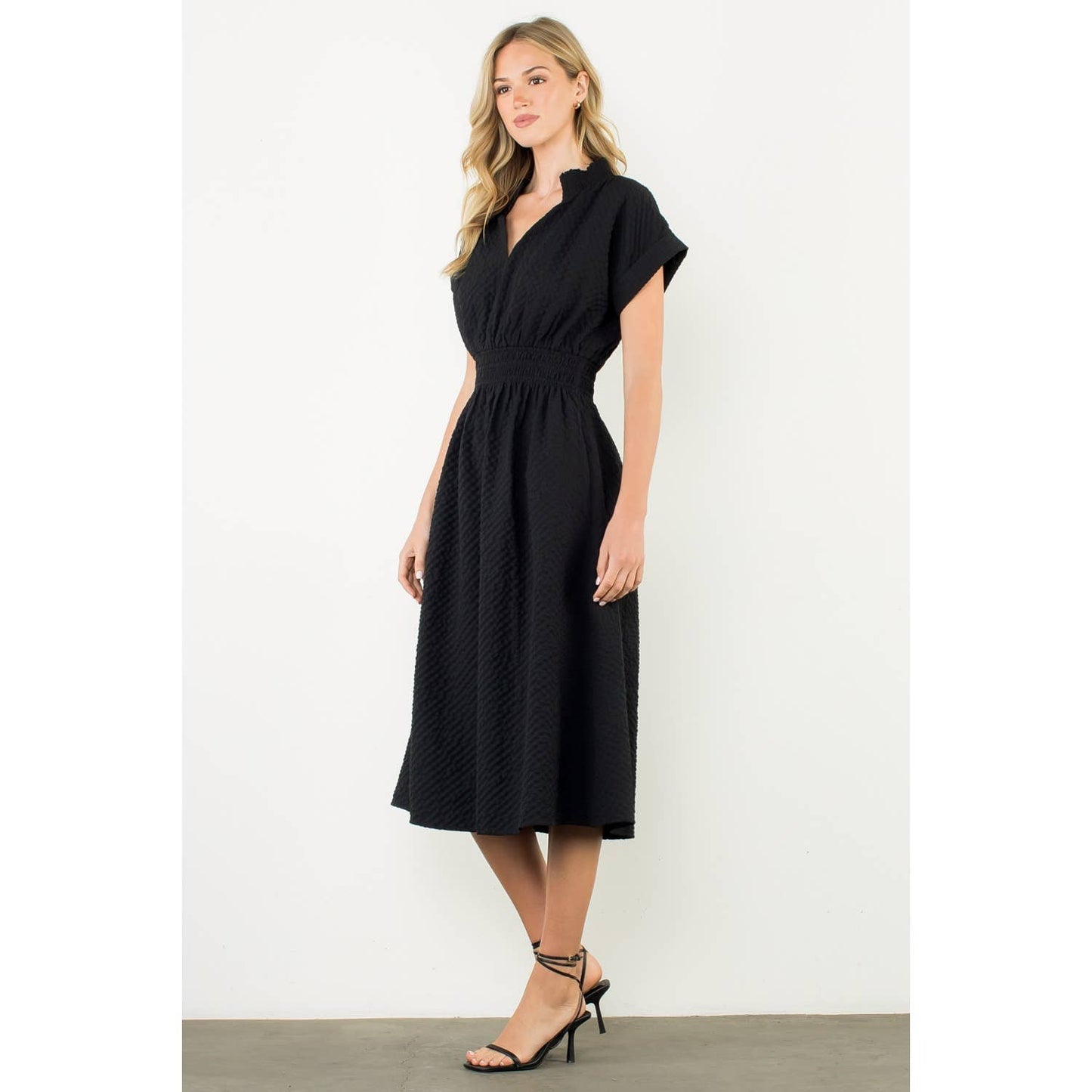 Textured Split Neck Smocked Waist Dress: BLACK / XS-S-M-L(1-2-2-1)