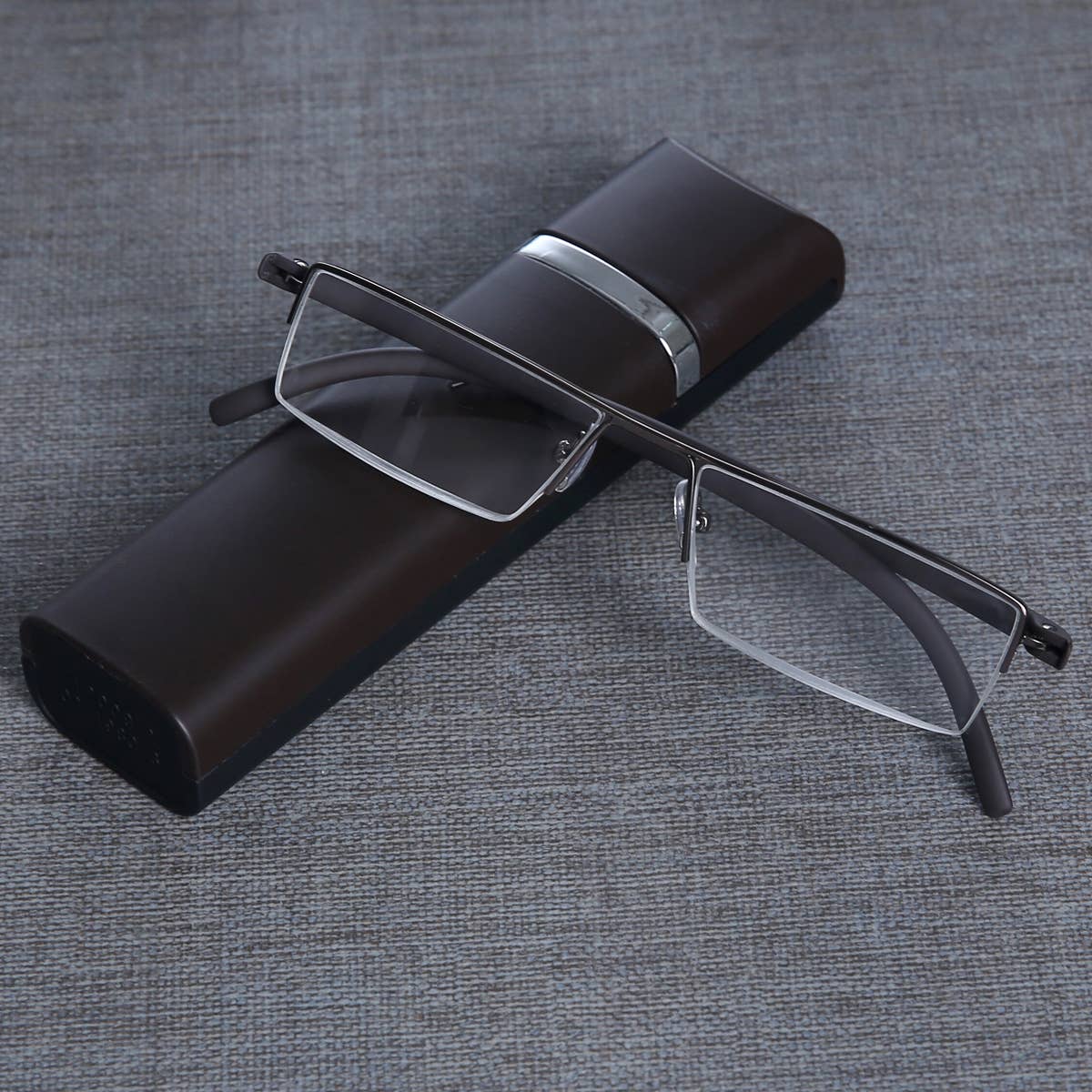 Cheats Readers With Flip Top Case: Black / 2.5