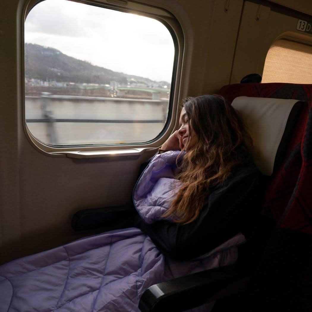 Travel Puffy Blanket - Lavender: Travel