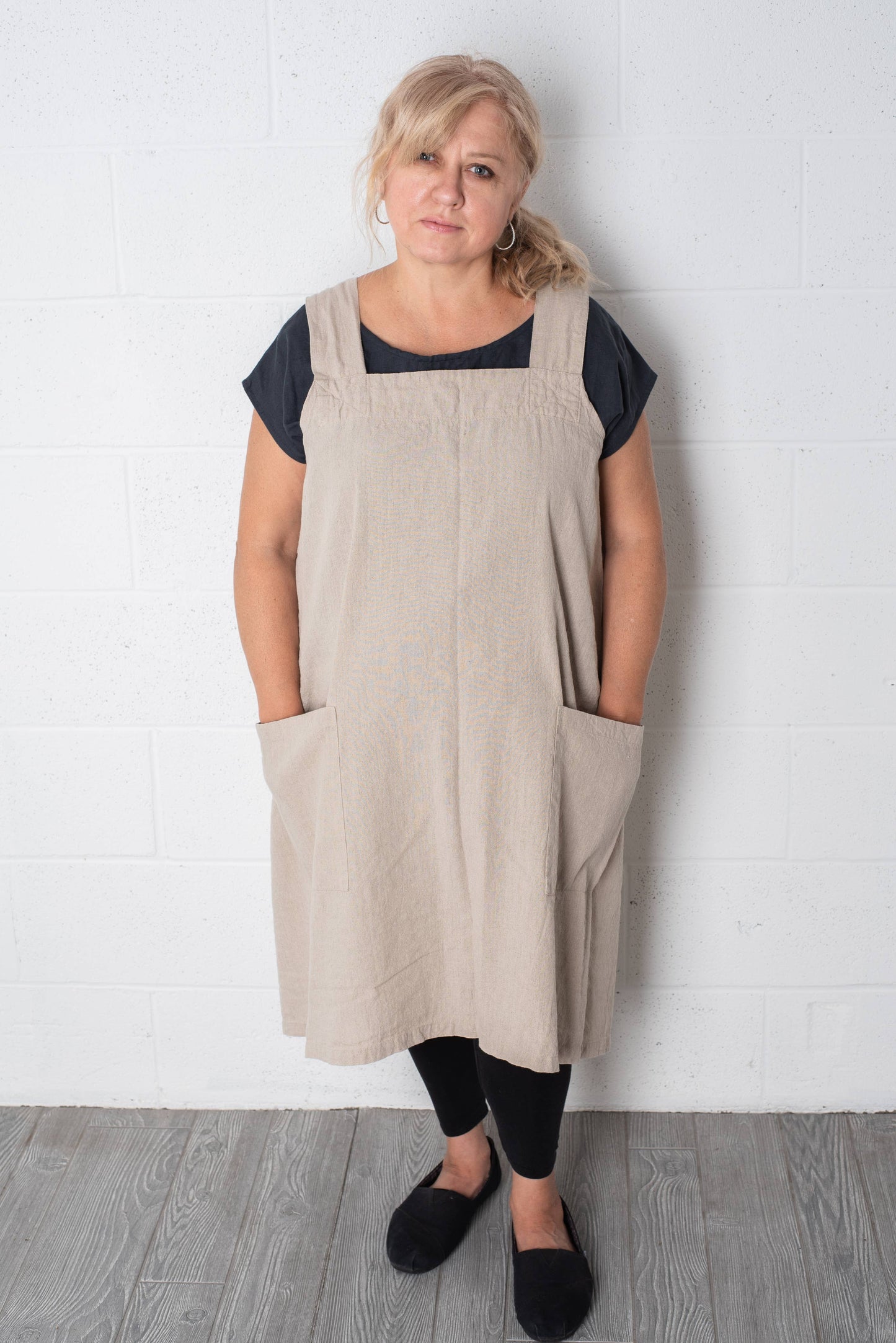 Linen Pinafore ( Japanese Apron): Marine blue / One Size ( US 14 and up or for oversized/loose look)