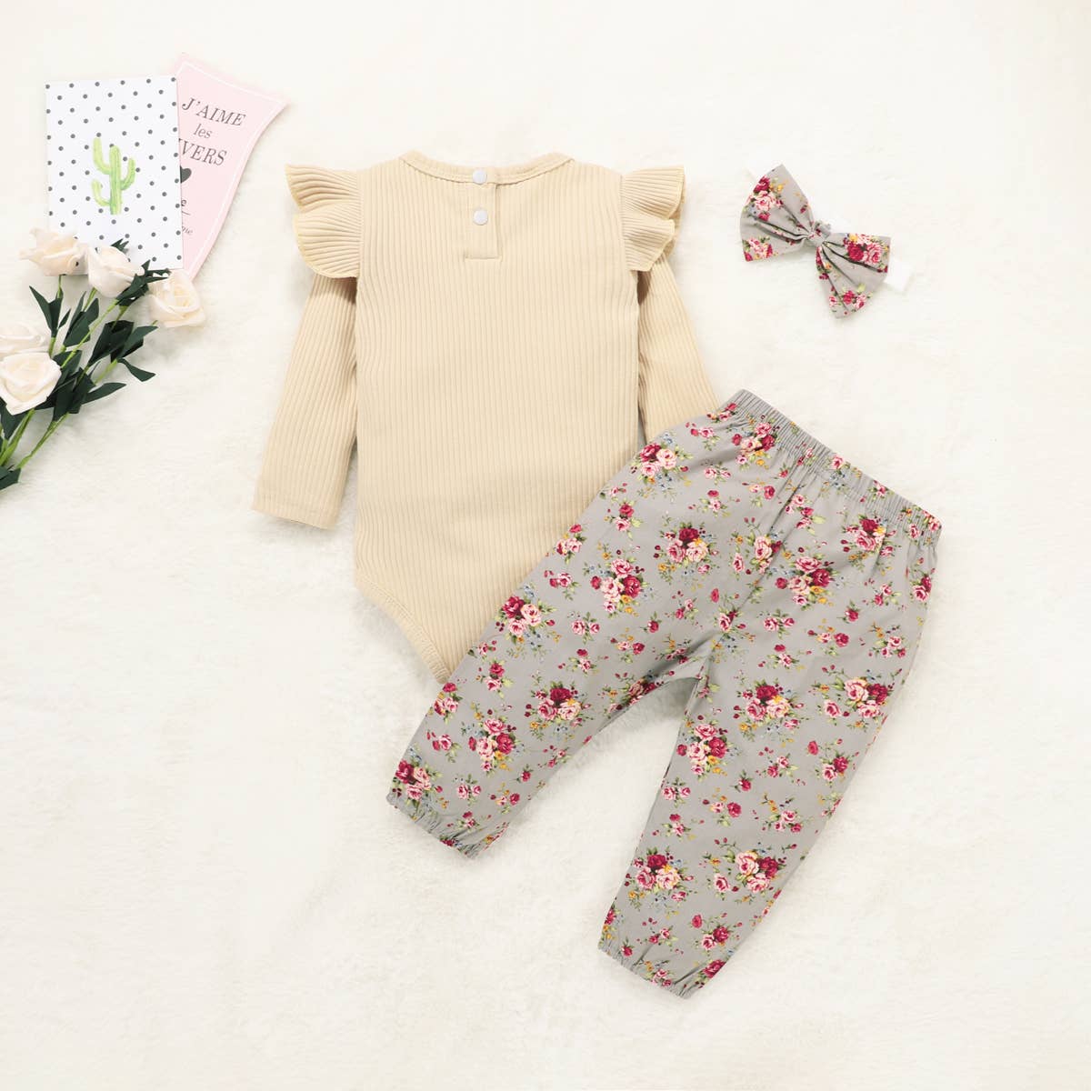 Ribbed 3pcs FloralRuffle Decor Long-sleeve Baby Set: Khaki / 12-18 Months