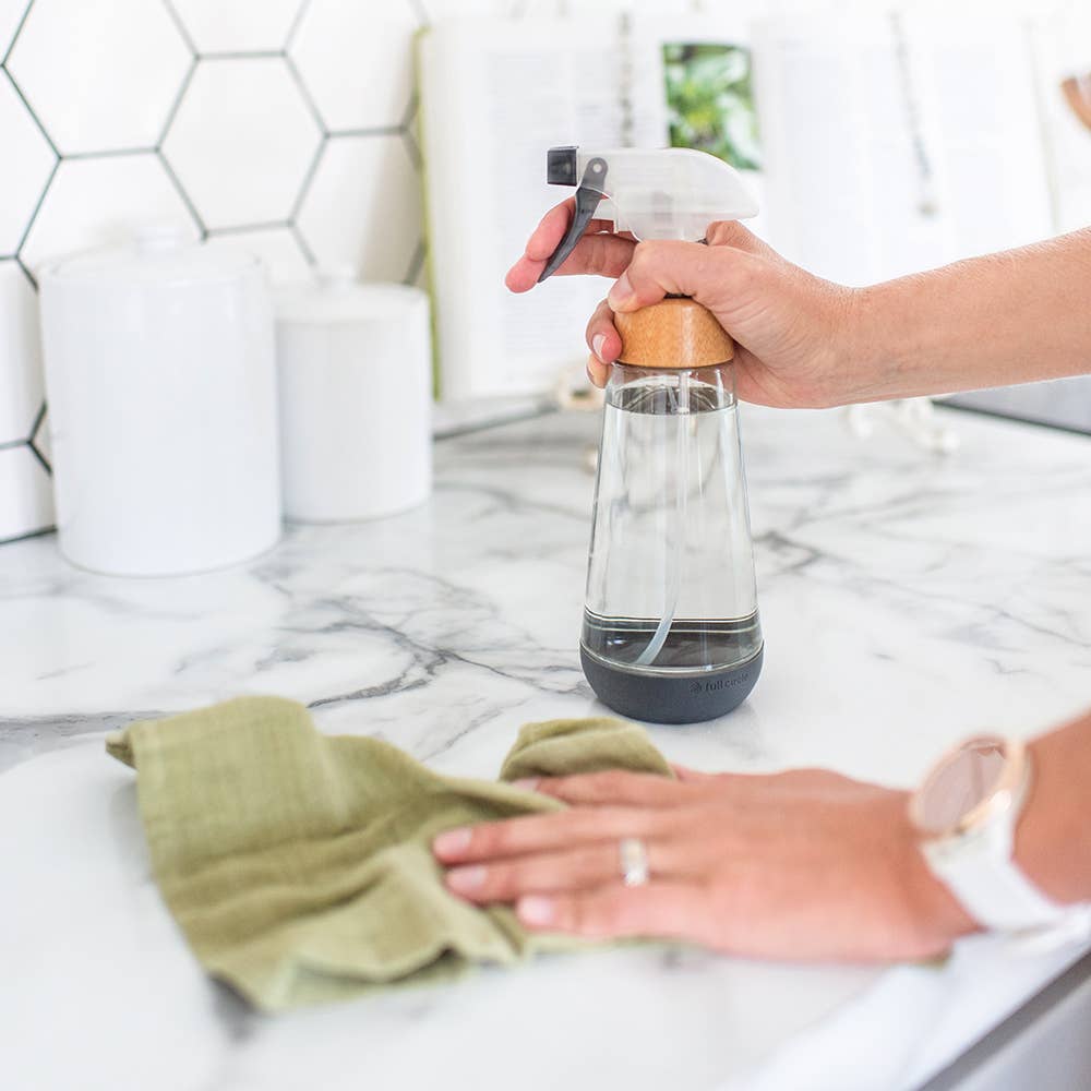 Bottle Service Glass Spray Bottle: Green