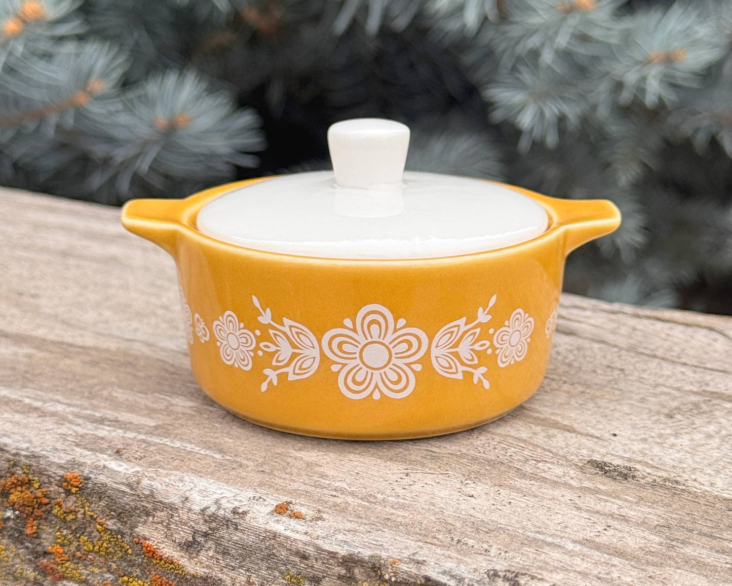 Pyrex-Inspired Butterfly Gold Casserole Ceramic Trinket Box