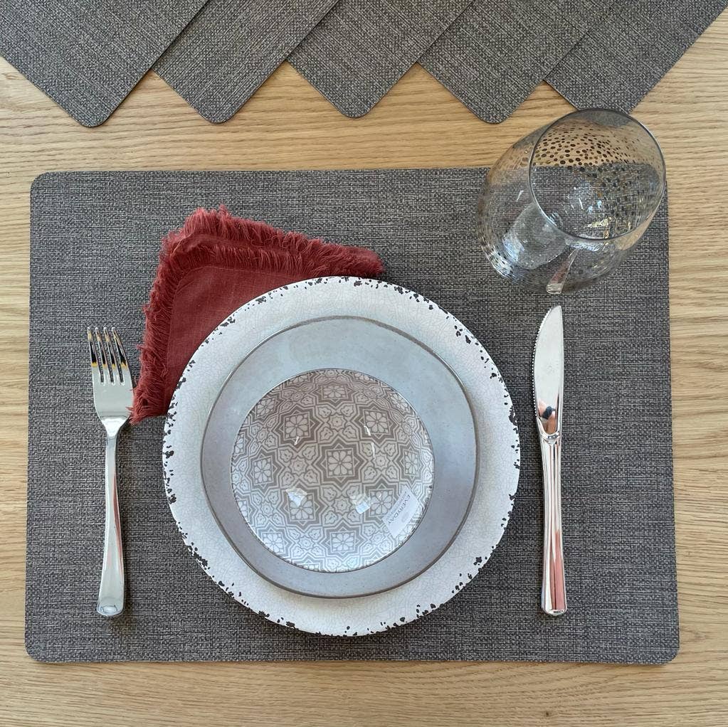 Novotela Texture Placemat Rectangular, Round, Stone: Toffee / Rectangular