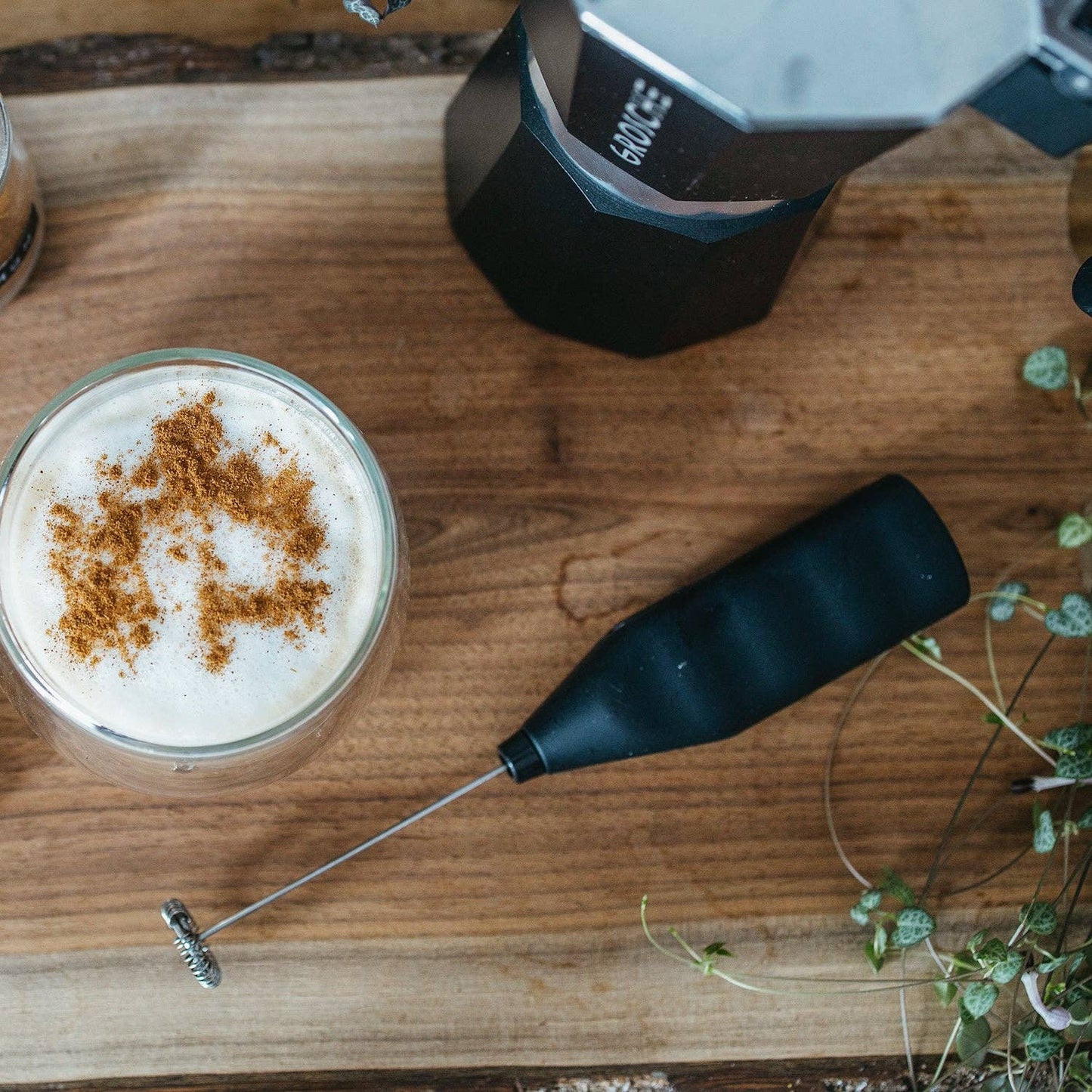 GROSCHE E-Z Latte Milk Frother: Black