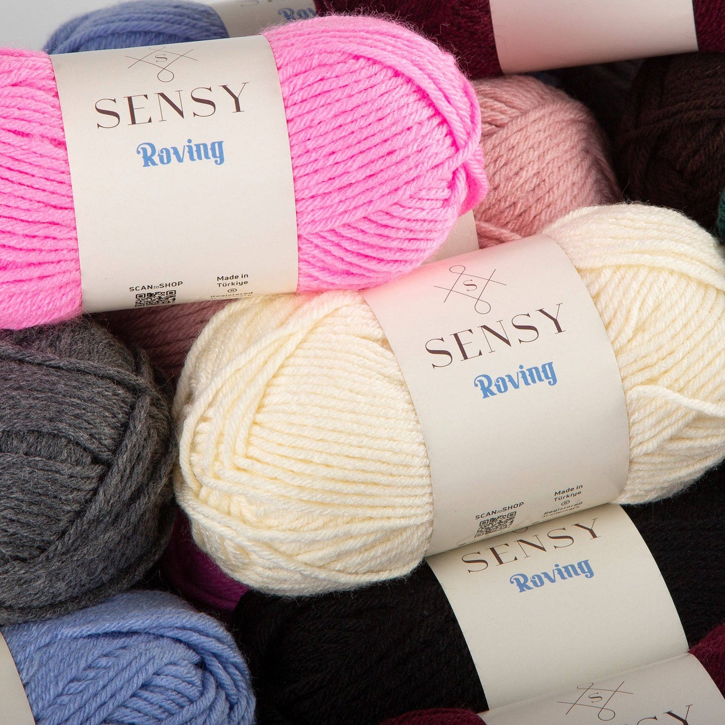 Sensy Roving Yarn, 3.5 oz, 132 Yards, Gauge 5 Bulky: Forest Green / 1 Skein