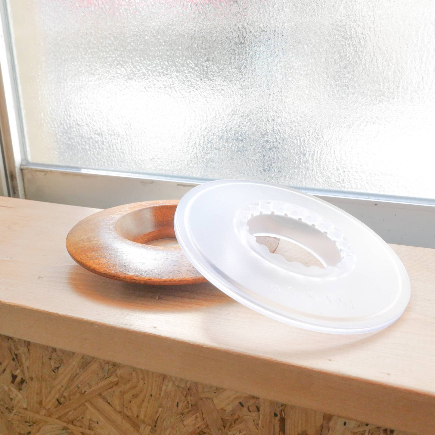 ORIGAMI AS Resin Dripper Holder: Black OR Clear