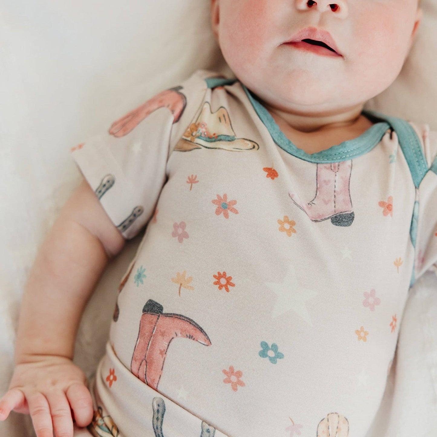 Short Sleeve Bodysuit - Cheyenne: Newborn