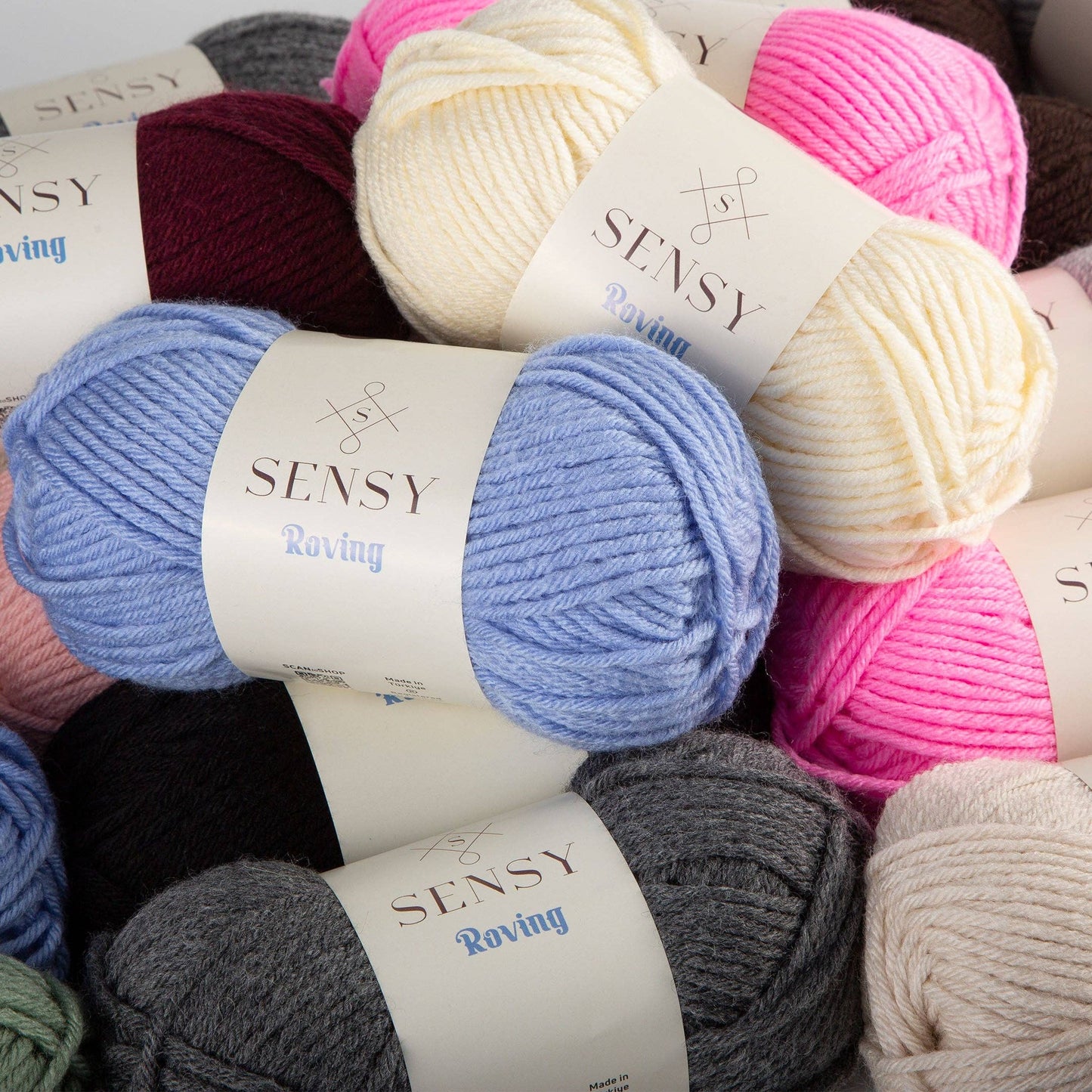 Sensy Roving Yarn, 3.5 oz, 132 Yards, Gauge 5 Bulky: Plum / 1 Skein