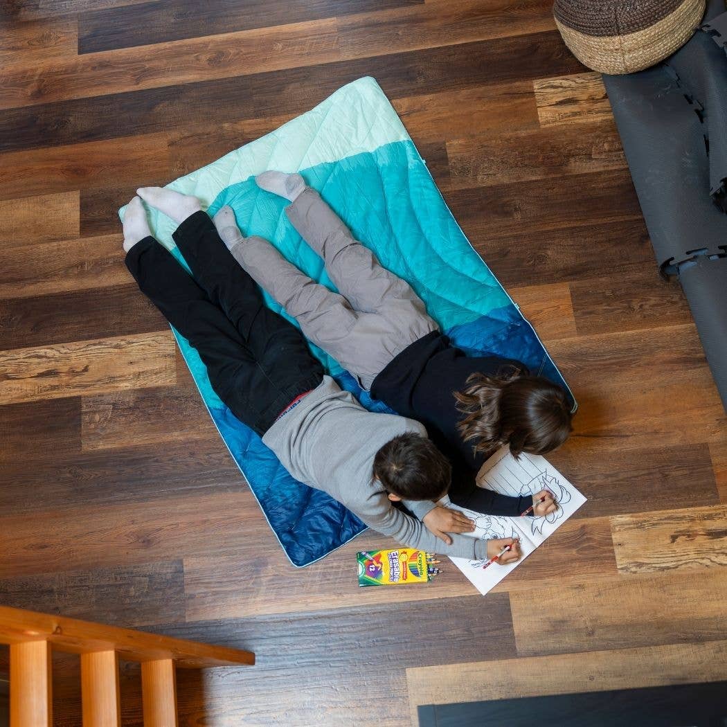 Original Puffy Throw Blanket - Bedtime Space Doodles: Compact Throw