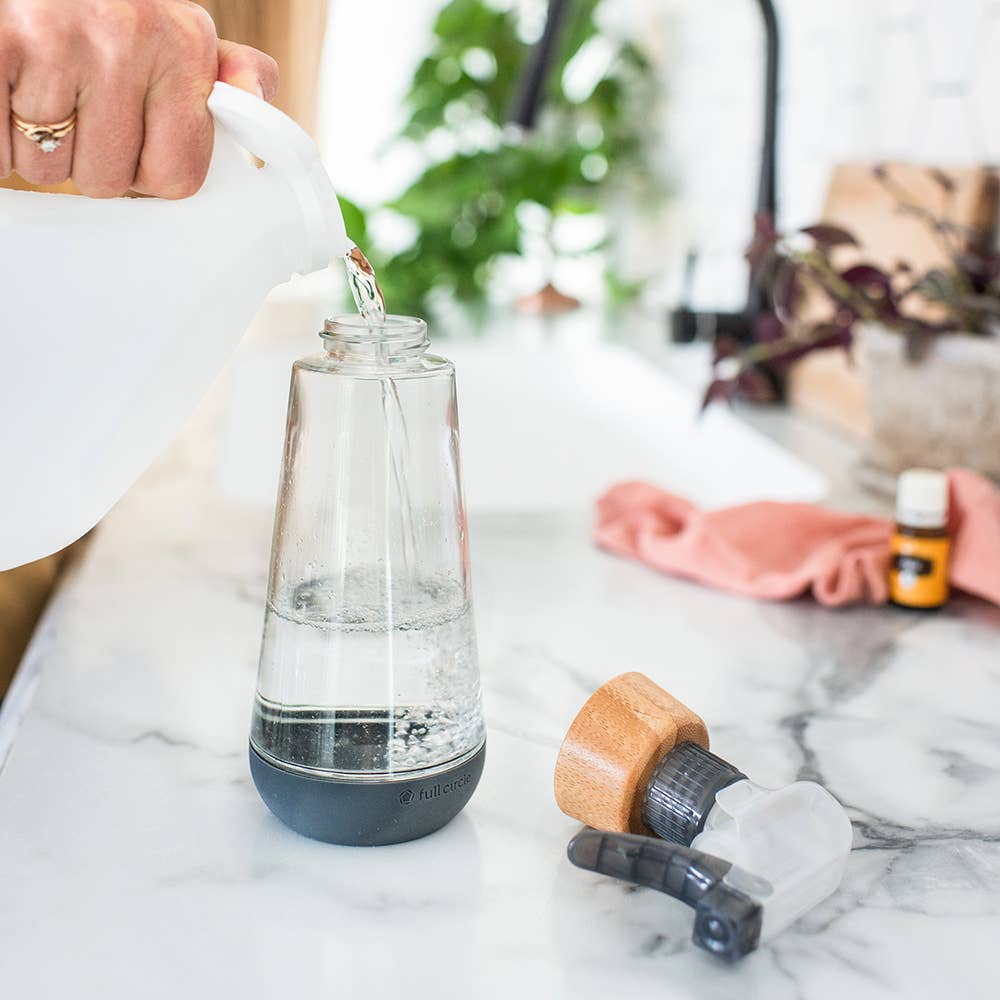Bottle Service Glass Spray Bottle: Green