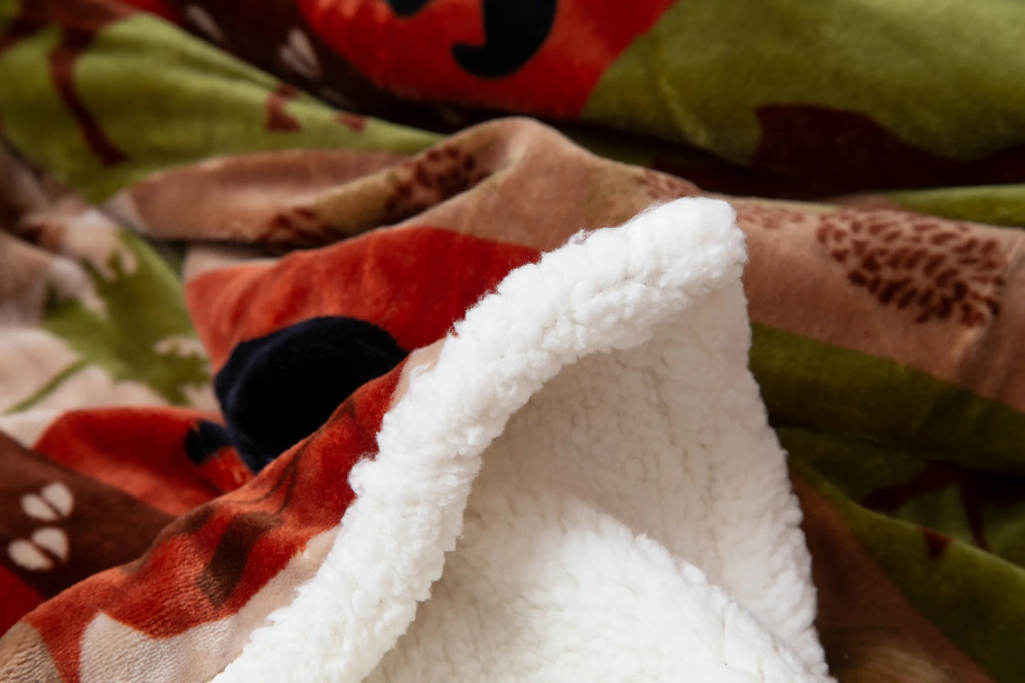 JP525 Carsten's Patchwork Lodge Plush Throw Blanket