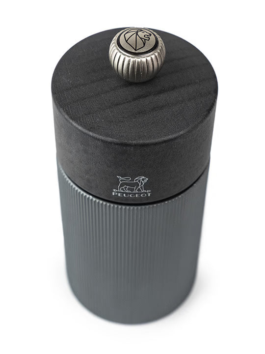 Manual Pepper Mill, Carbon Finish, 18 cm - 7in