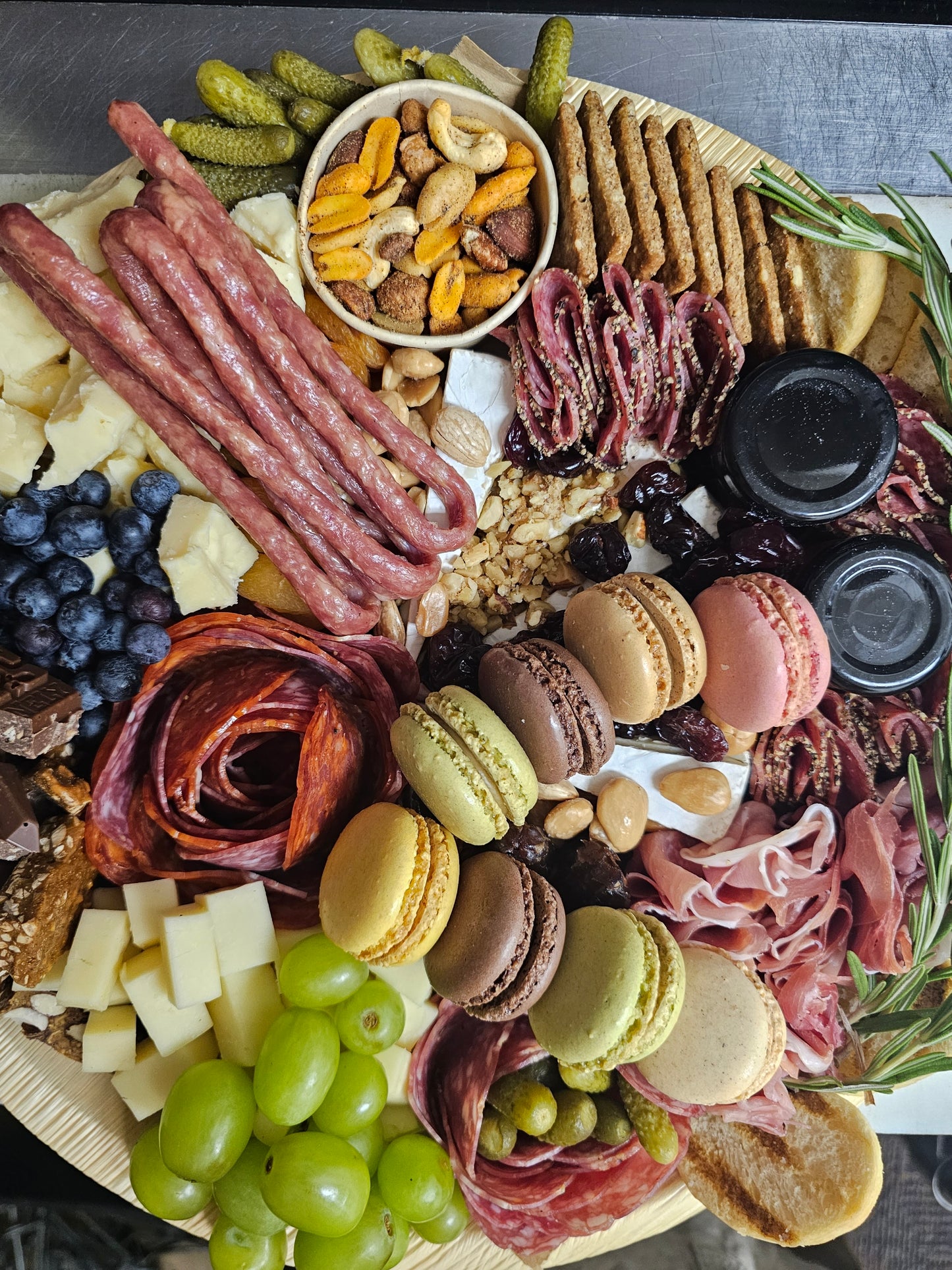 CHUCKTOOIE BOARD (CHARCUTERIE)