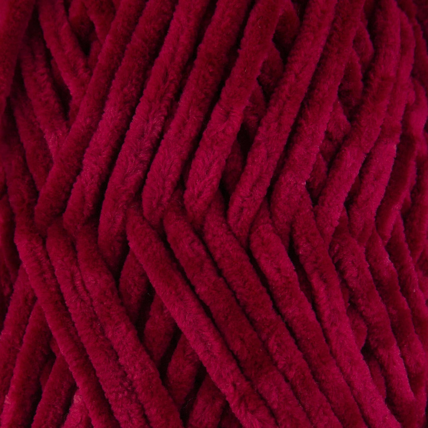 Sensy Velvet Yarn, Blanket Yarn, 3.5 oz, 132 Yards, Gauge 5 Bulky: Cherry Red / 1 Skein
