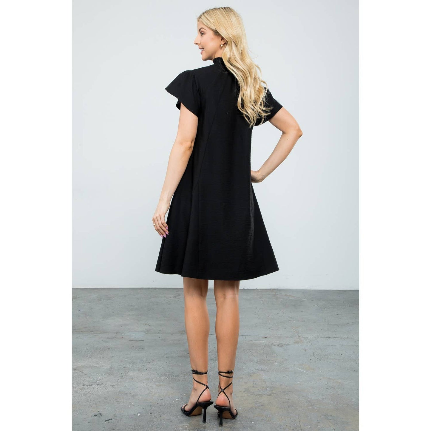 Flutter Sleeve Split Tie Neck Casual Mini Dress: BLACK / XS-S-M-L(1-2-2-1)
