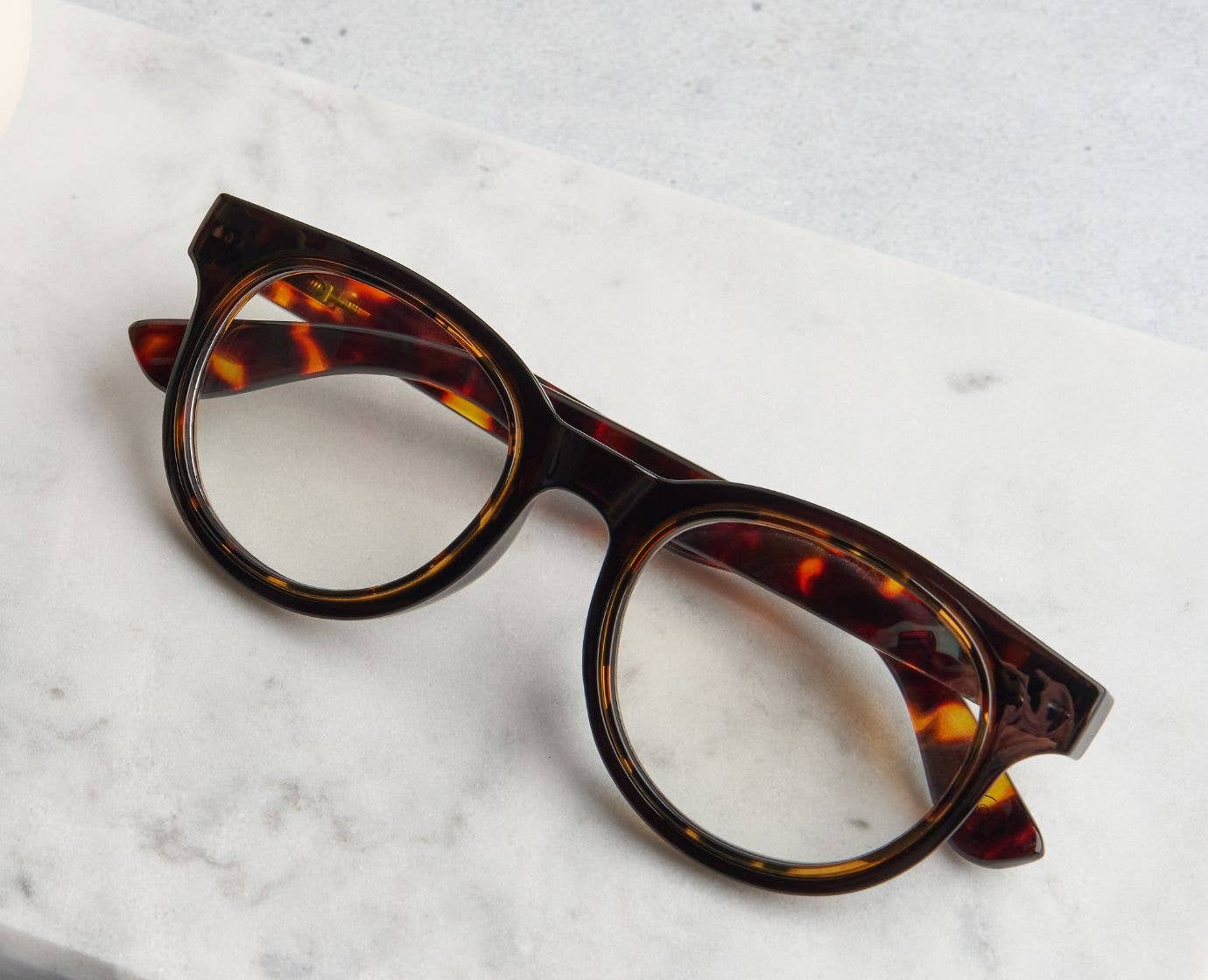 Olympia (Blue Light): Coffee/Tortoise / Reading / 1.50