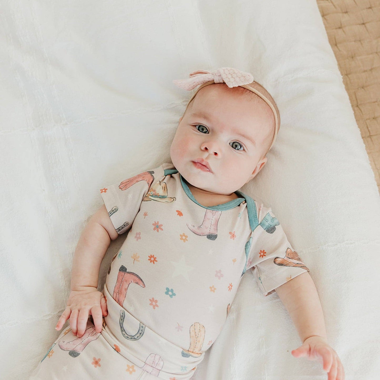 Short Sleeve Bodysuit - Cheyenne: 6-12 Months