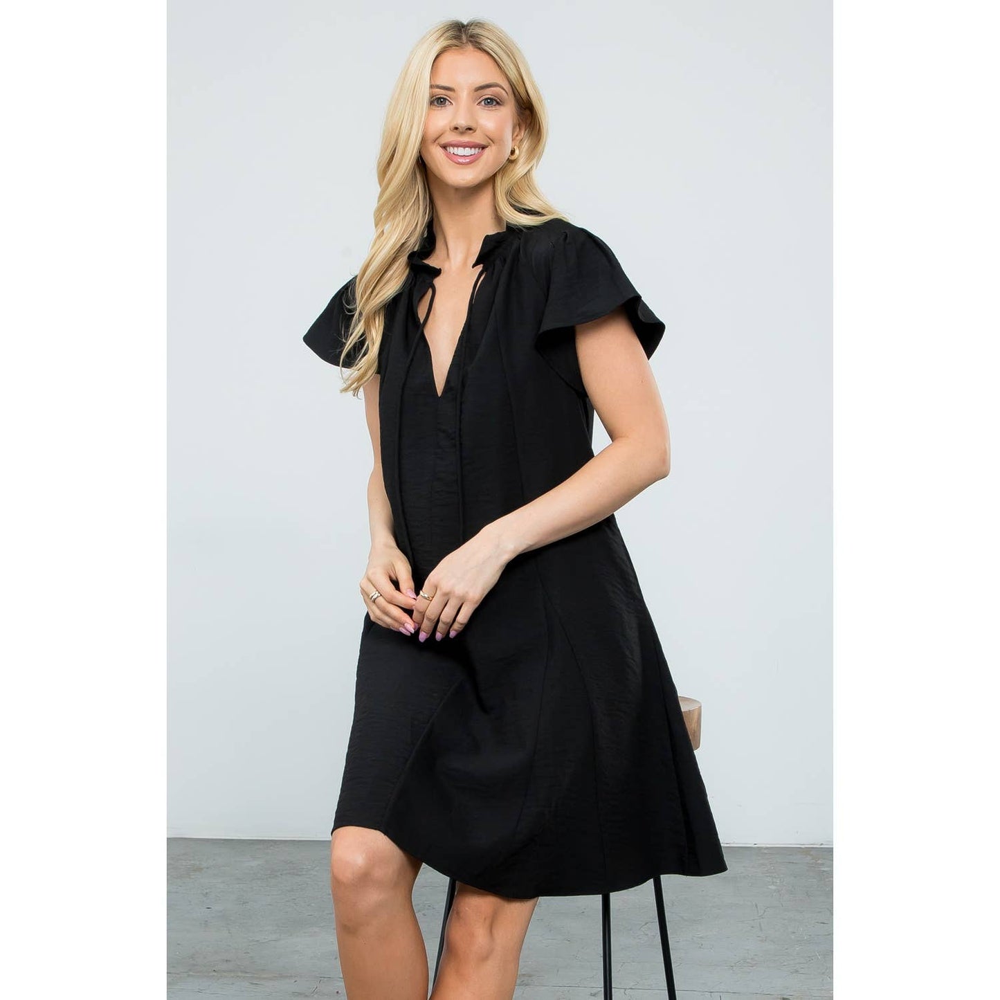 Flutter Sleeve Split Tie Neck Casual Mini Dress: BLACK / XS-S-M-L(1-2-2-1)