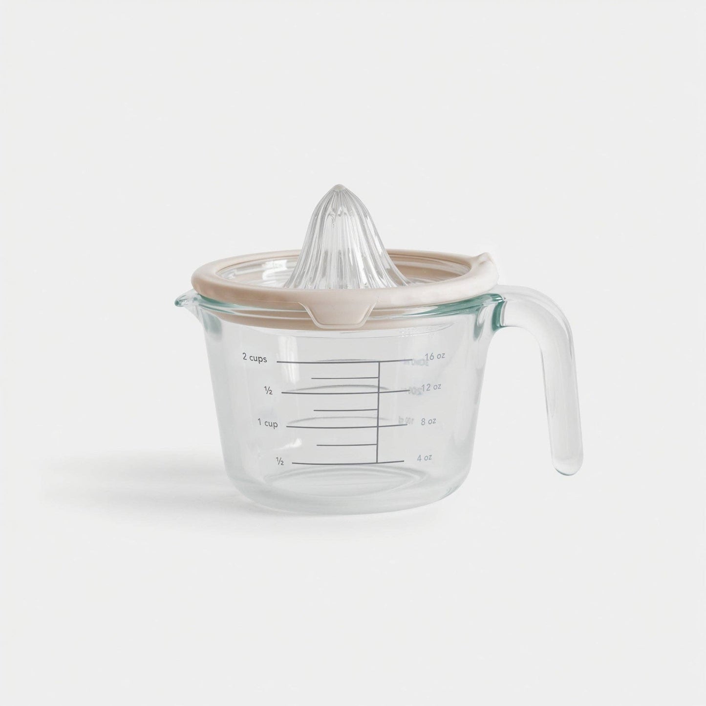 Measuring Cup with Juicer: Vanilla