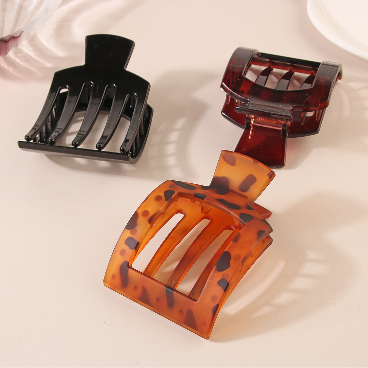 PC Square Hair Clip – Elegant Updo Claw_CWAHA6517: TYPE1 / (OS) 1