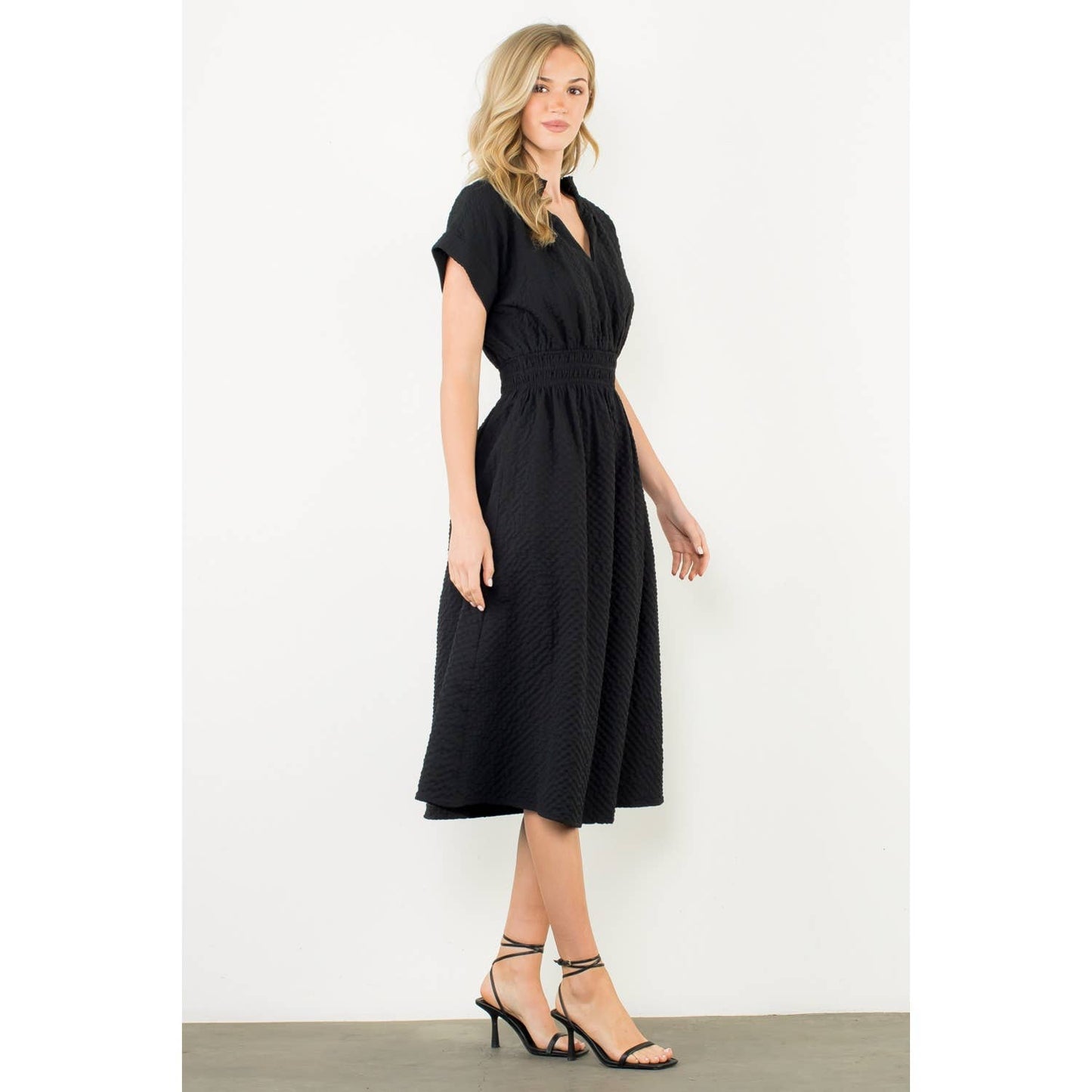 Textured Split Neck Smocked Waist Dress: BLACK / XS-S-M-L(1-2-2-1)