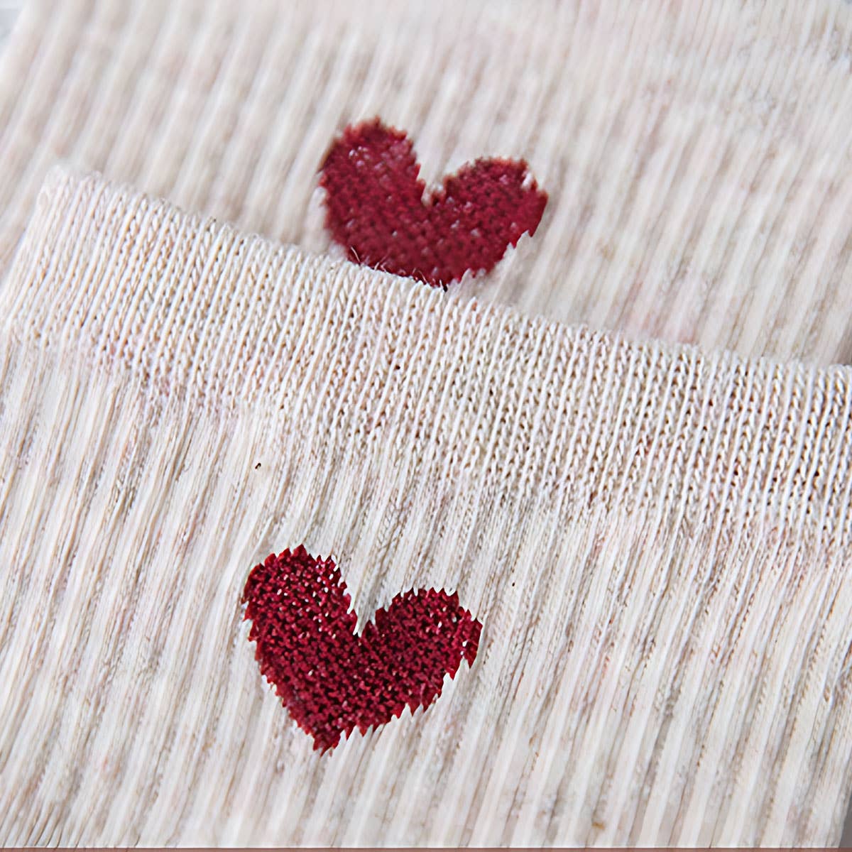 CWMS096-KHAKI-OS Valentine's Day Heart Embroidered Crew socks